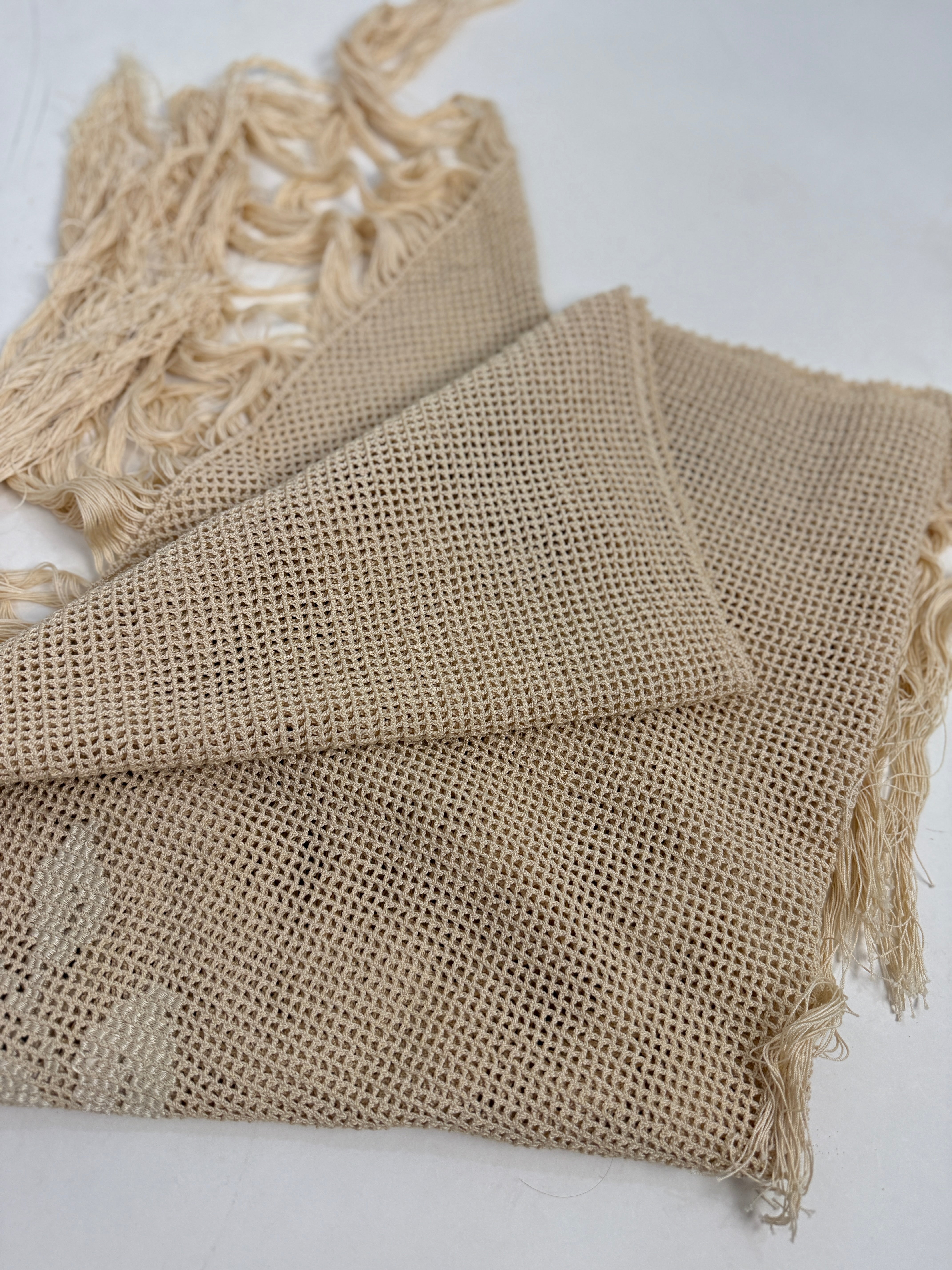 Scialle Vintage all'Uncinetto Beige con Frange - Pareo Boho Chic