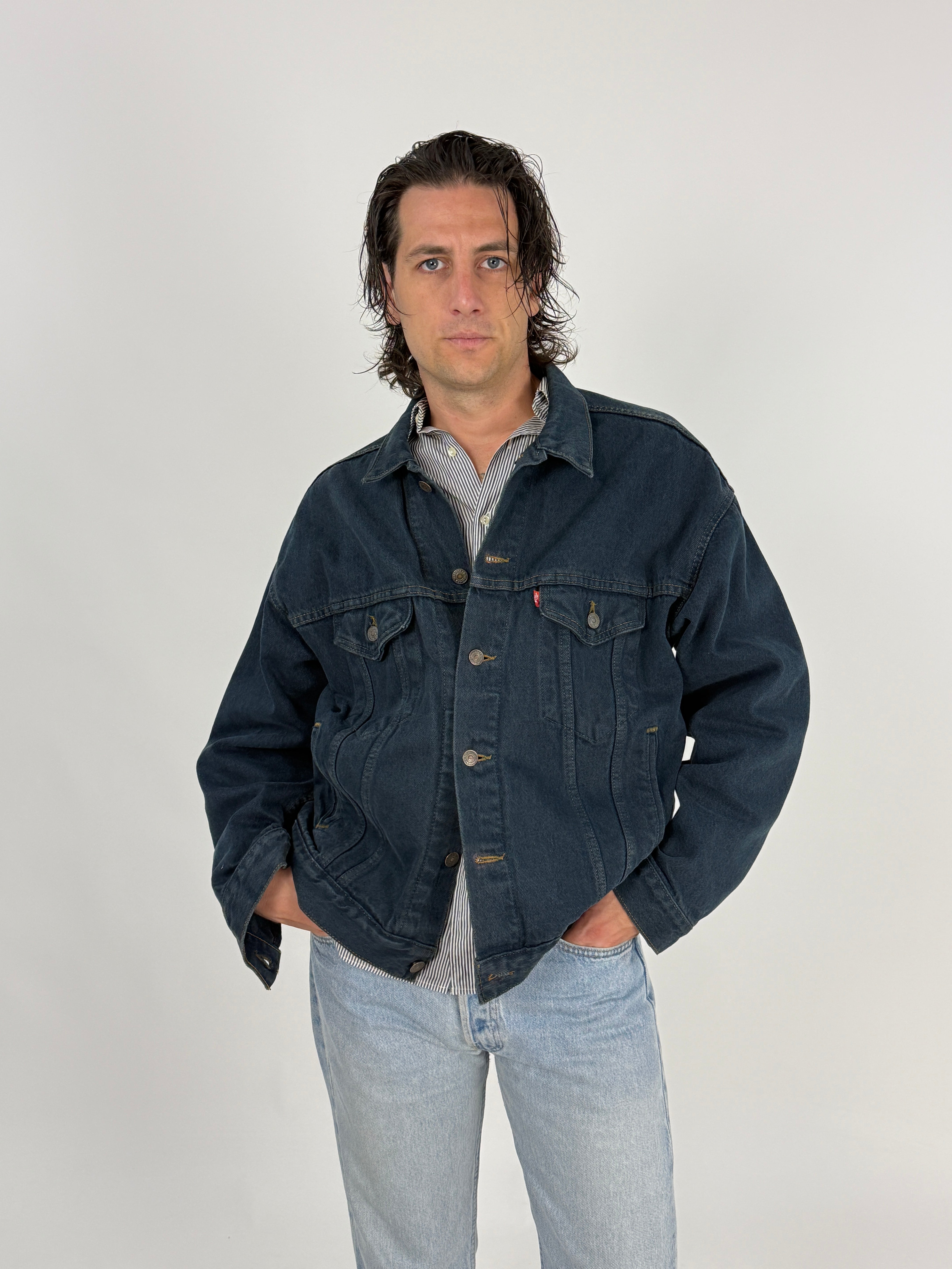 Giacca Denim Levi's Vintage Made in USA - vista frontale indossata