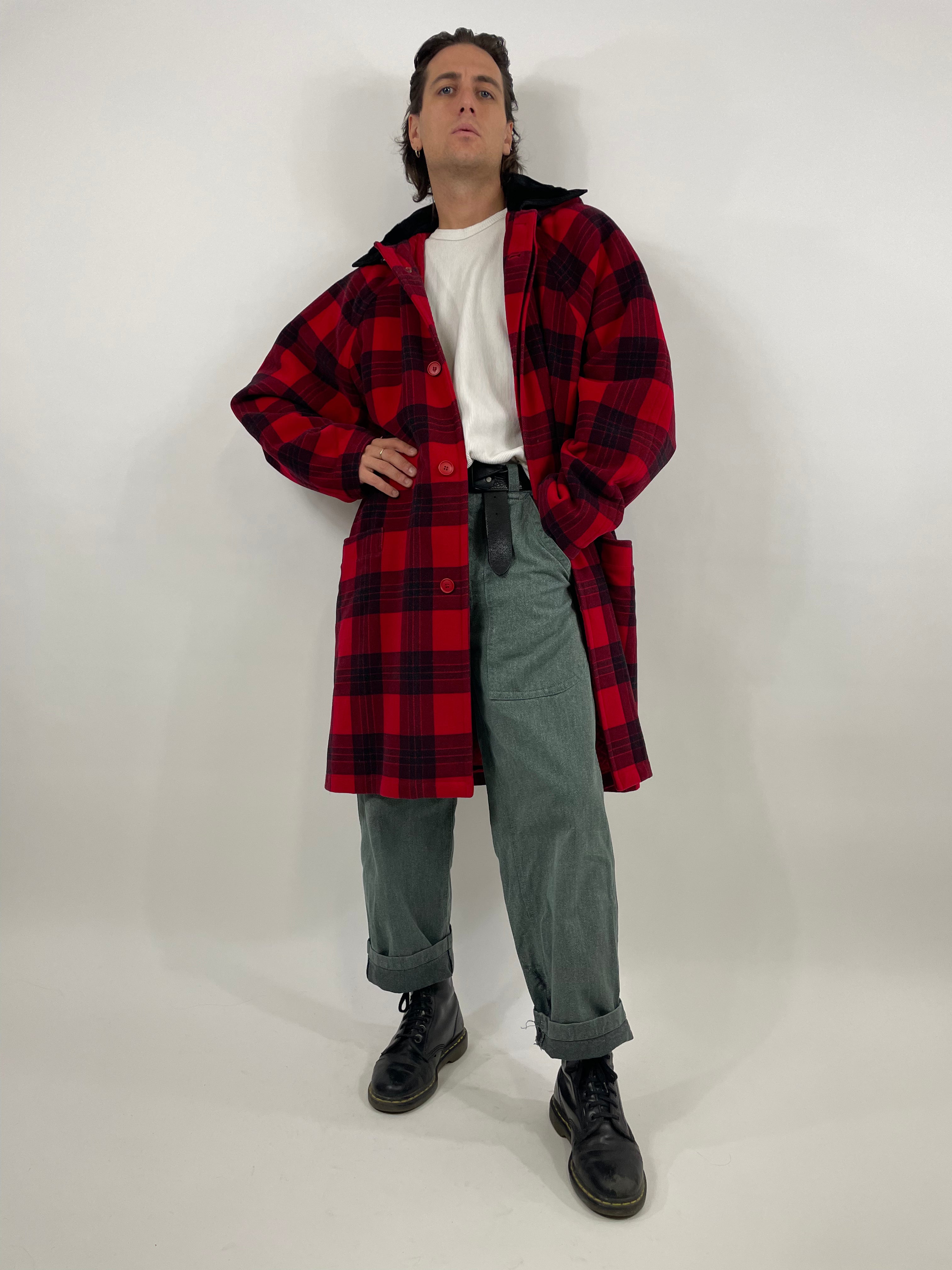 Gianni Versace 90s Vintage coat - Fangovintage Gianni Versace 90s Vintage coat - Fangovintage