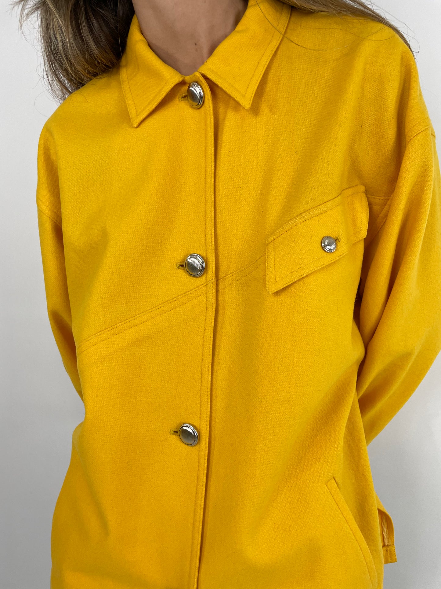 camicia-vintage-in-lana-colore-giallo