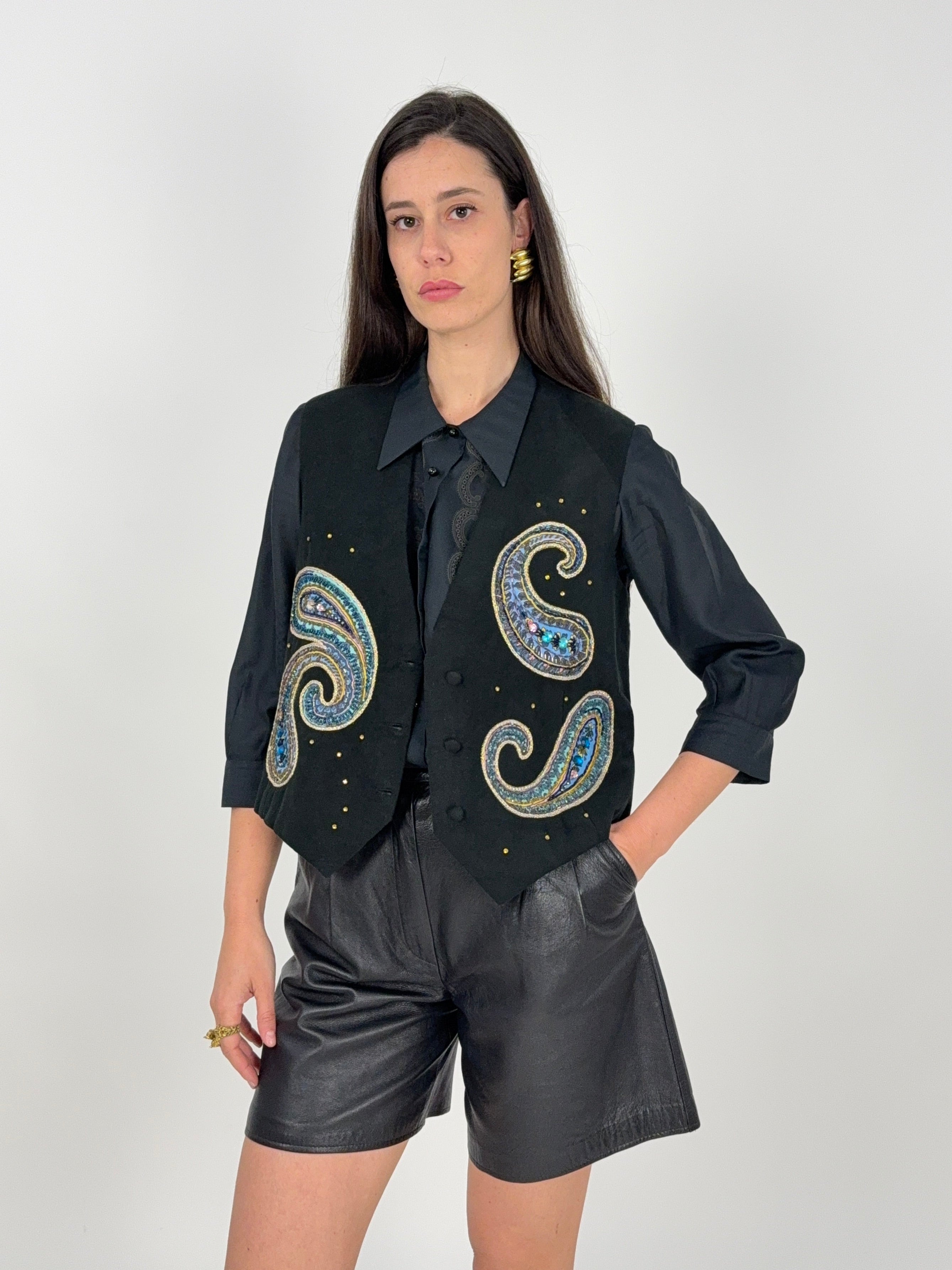 gilet con ricami vintage nero