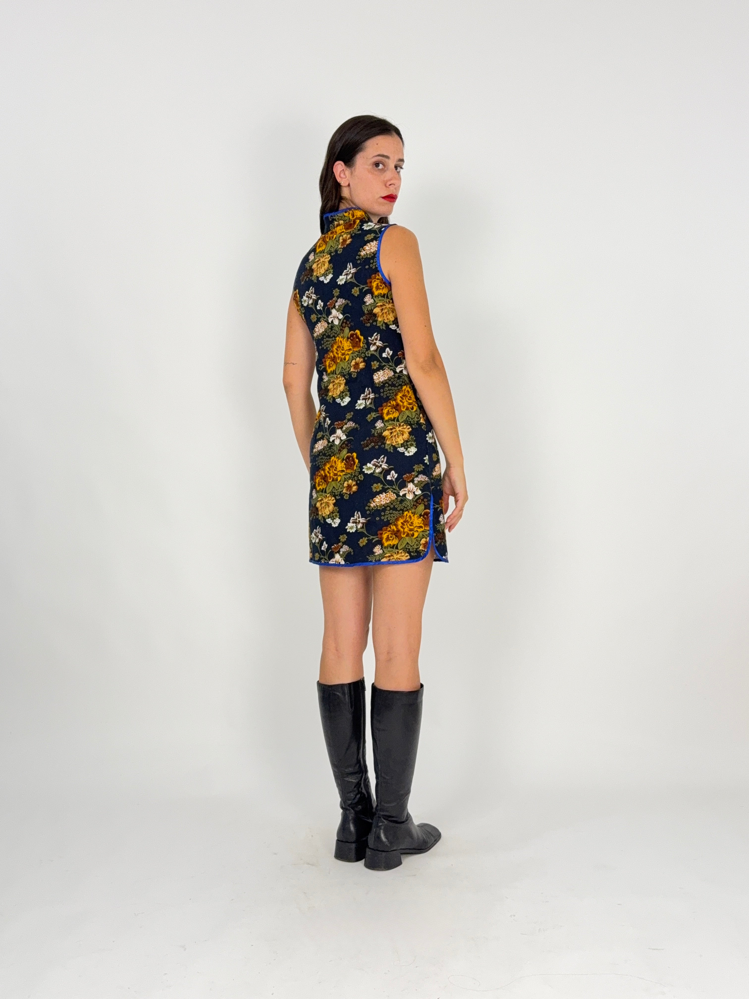Abito Qipao Cheongsam - vista posteriore indossato