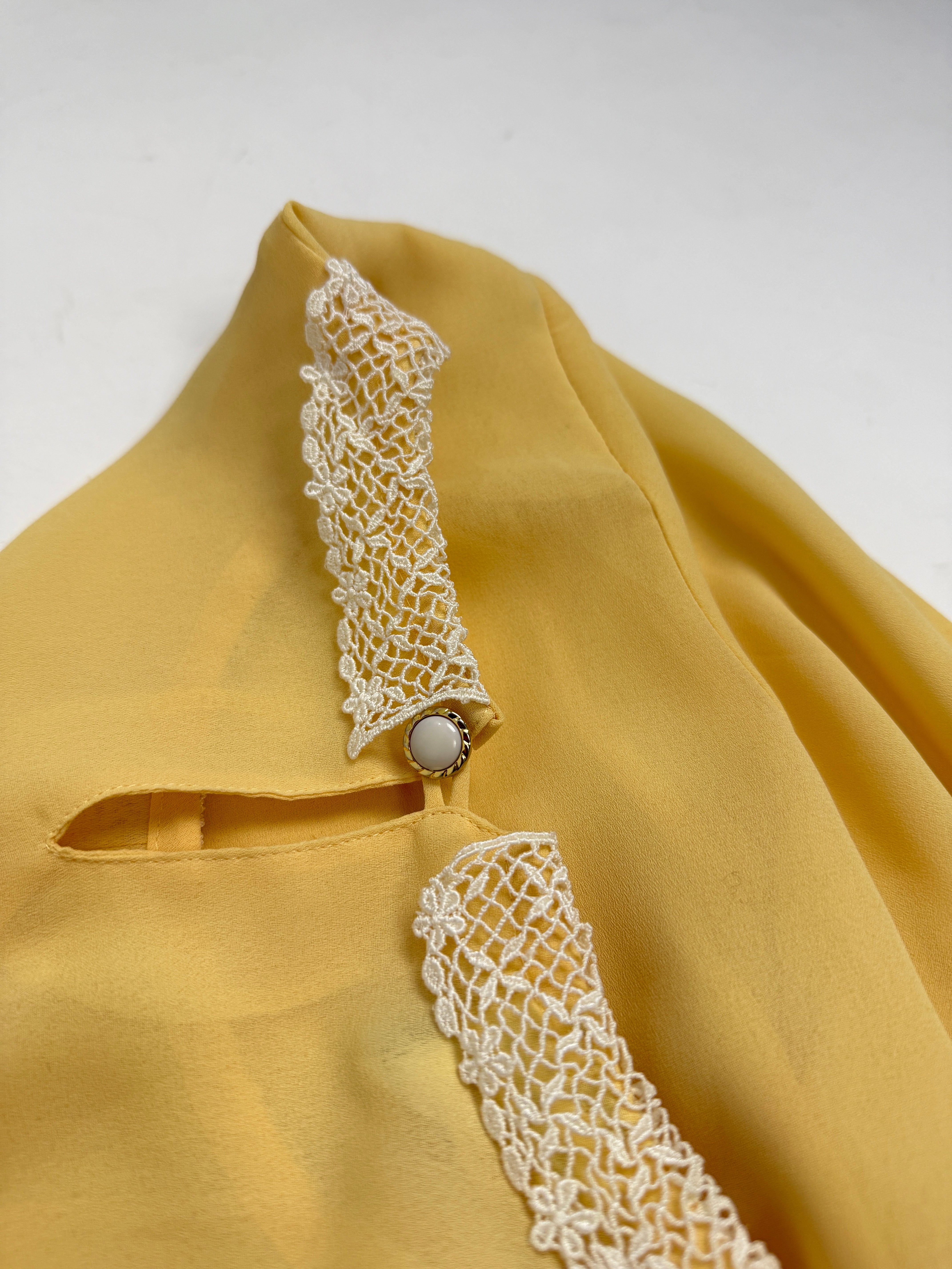 Camicia anni '70 con colletto in pizzo