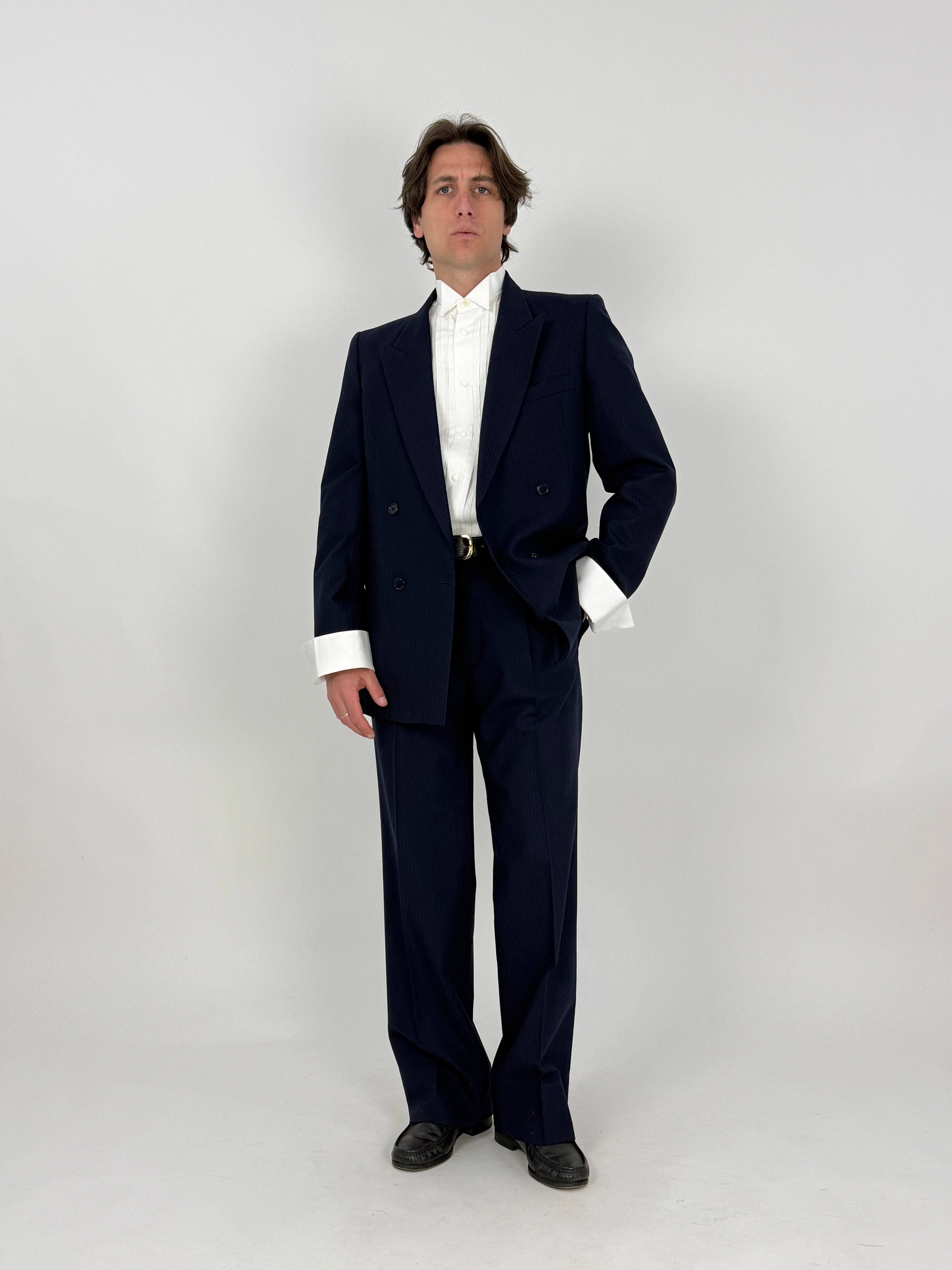 completo sartoriale da uomo in lana gessata blu con gaicca doppiopetto
