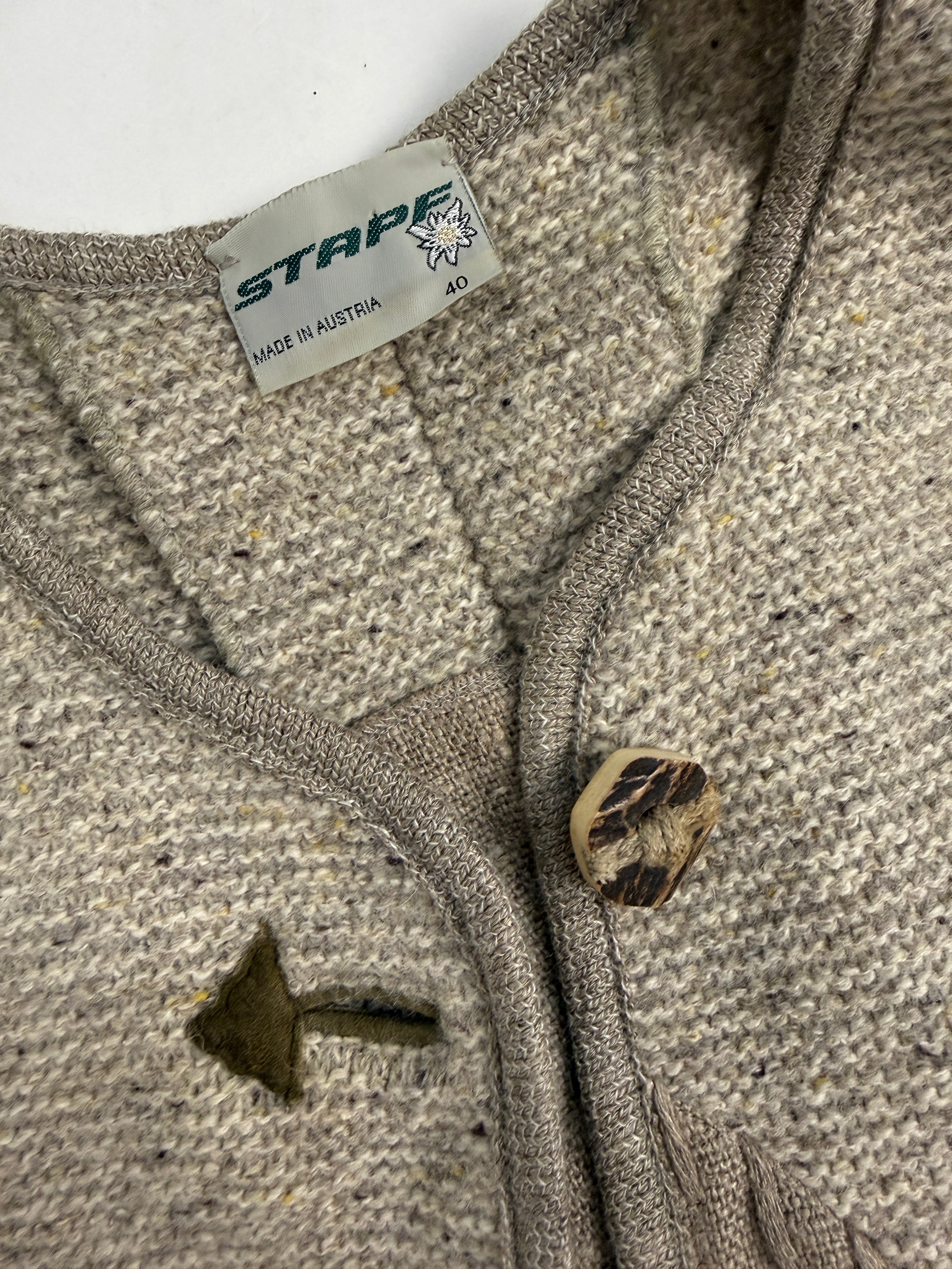Gilet Stapf - dettaglio etichetta originale Stapf Made in Austria taglia 40 e bottone in corno/legno