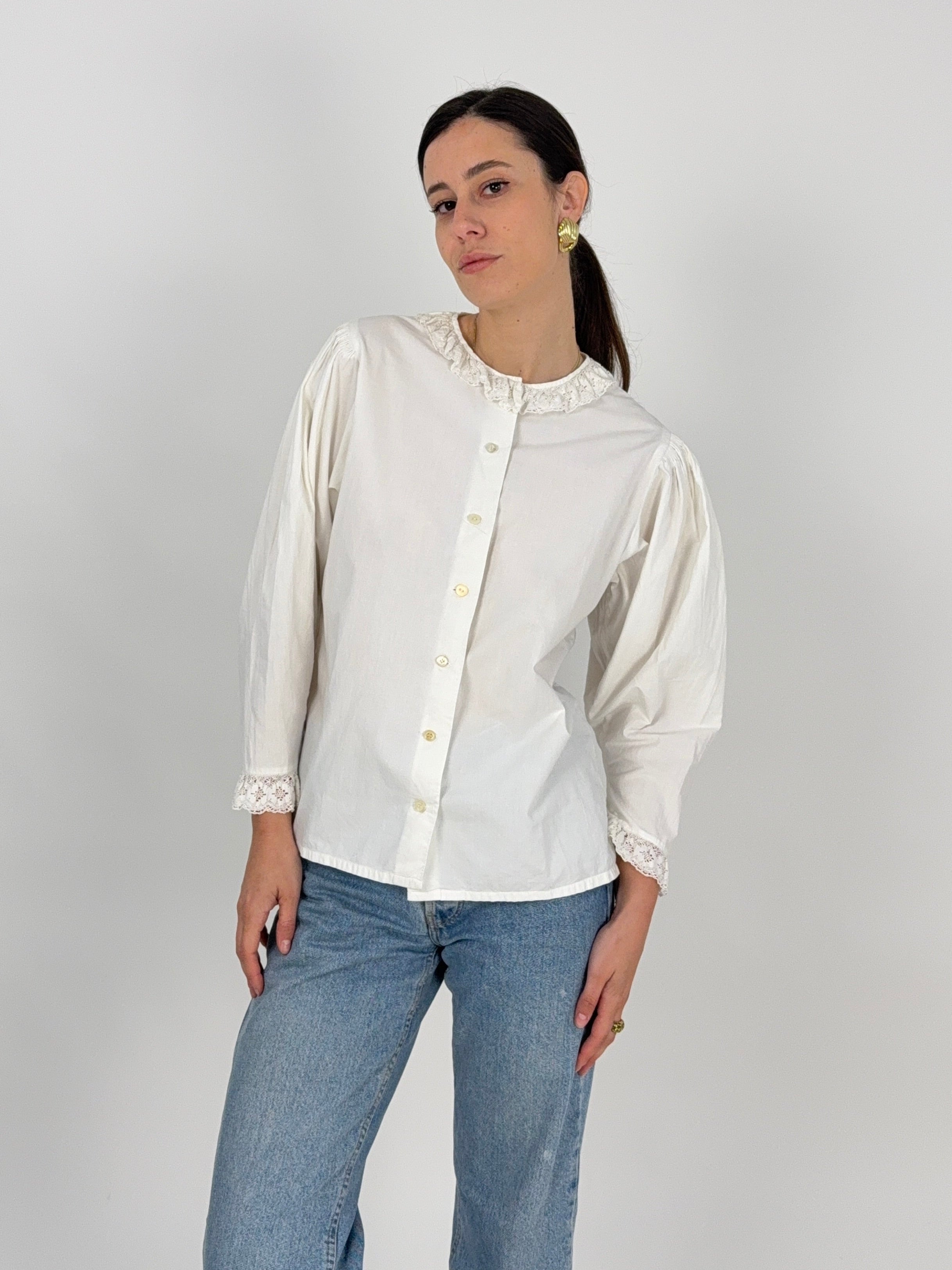 Camicia artigianale in cotone bianco con dettagli in Pizzo San Gallo