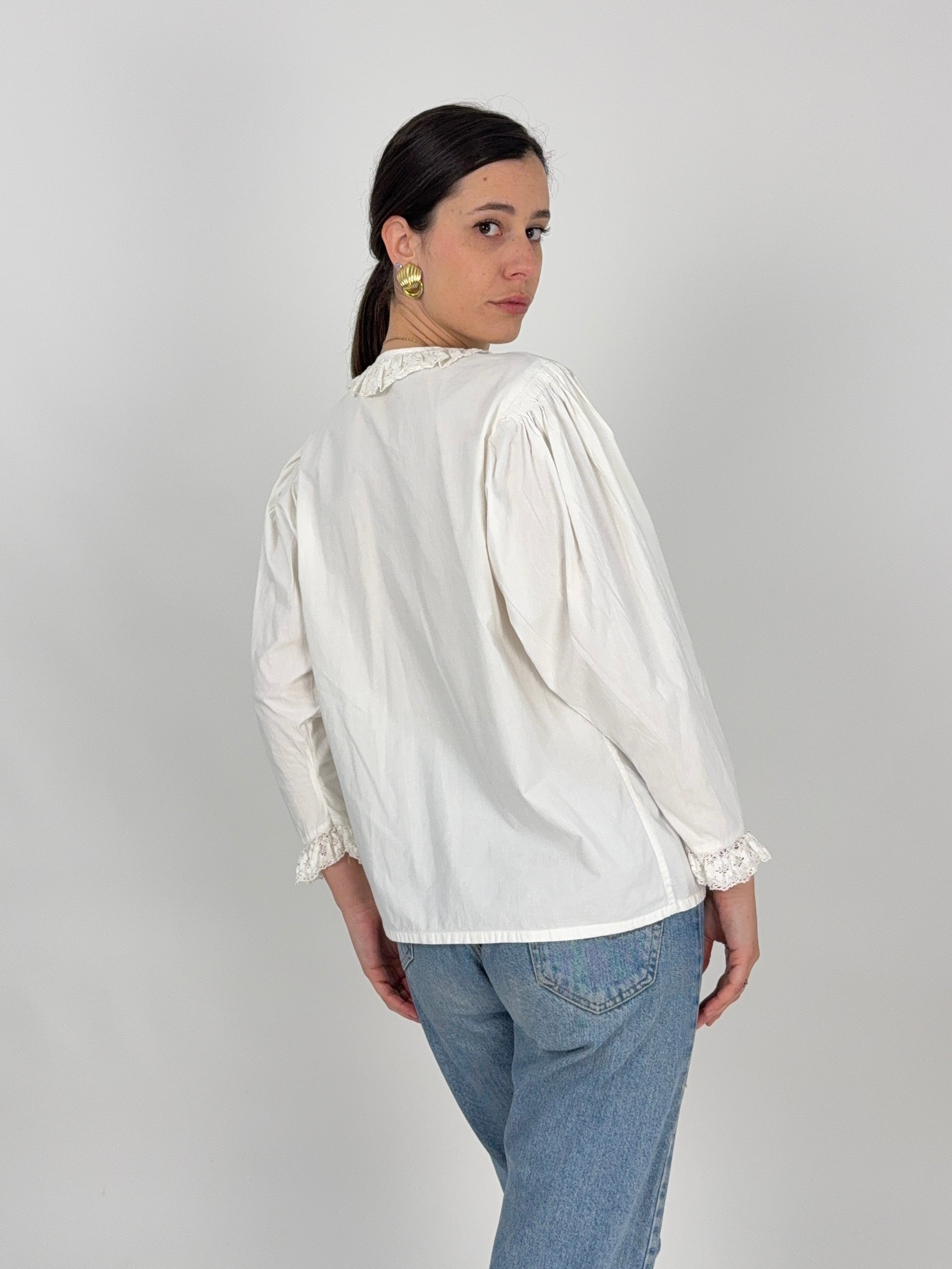 Camicia artigianale in cotone bianco con dettagli in Pizzo San Gallo