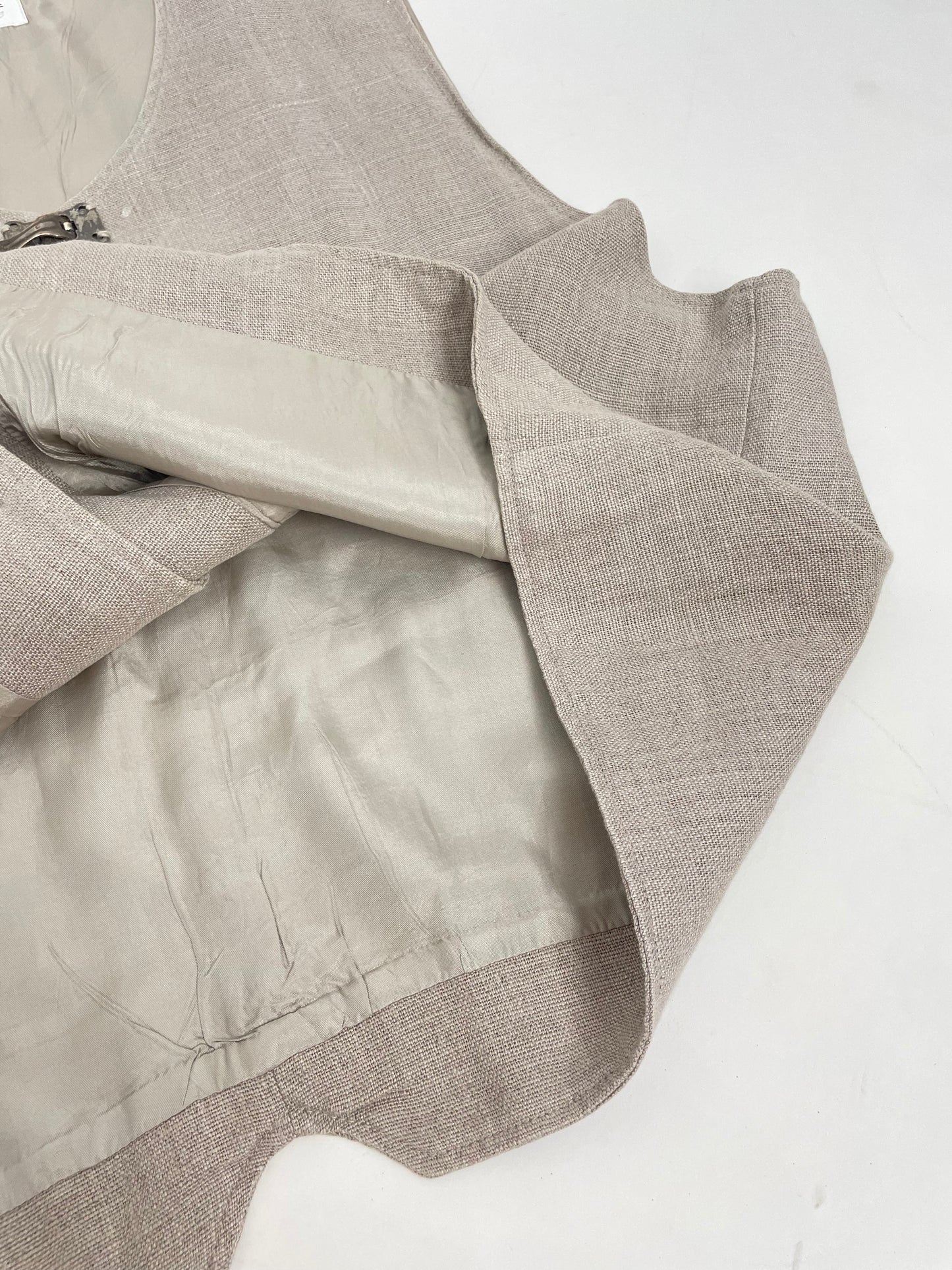 Gilet Trachten in lino con ganci in metallo