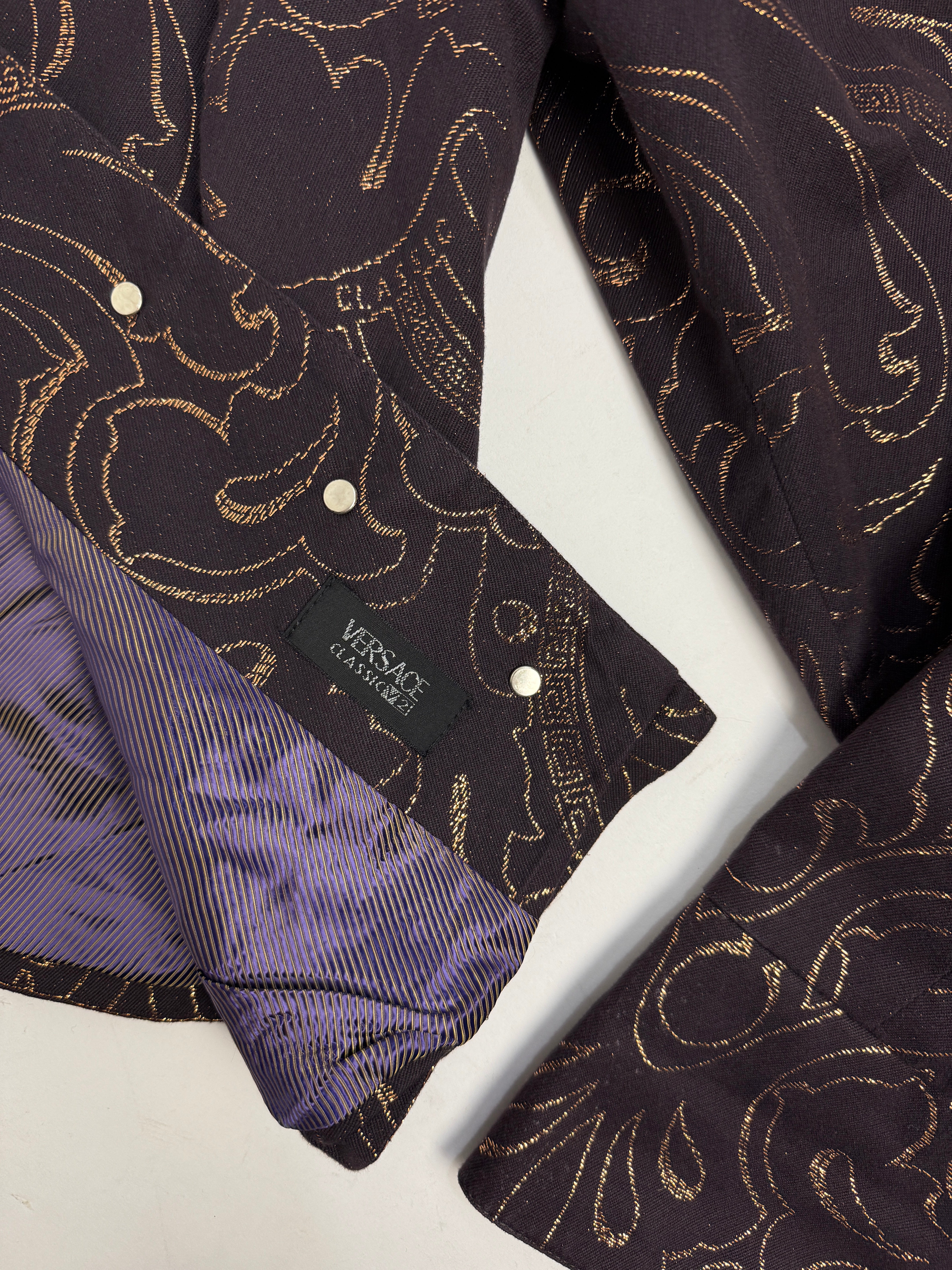 Giacca Vintage Versace Classic V2 con Ricami Oro e Motivo Barocco