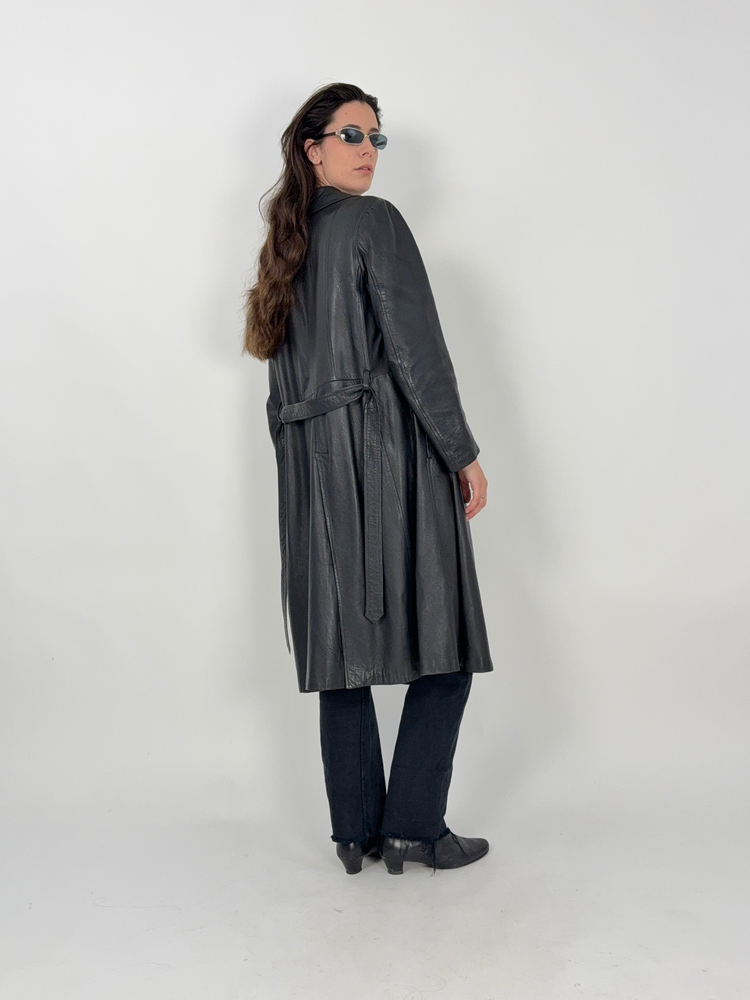 Trench in pelle nera anni '70 - doppiopetto