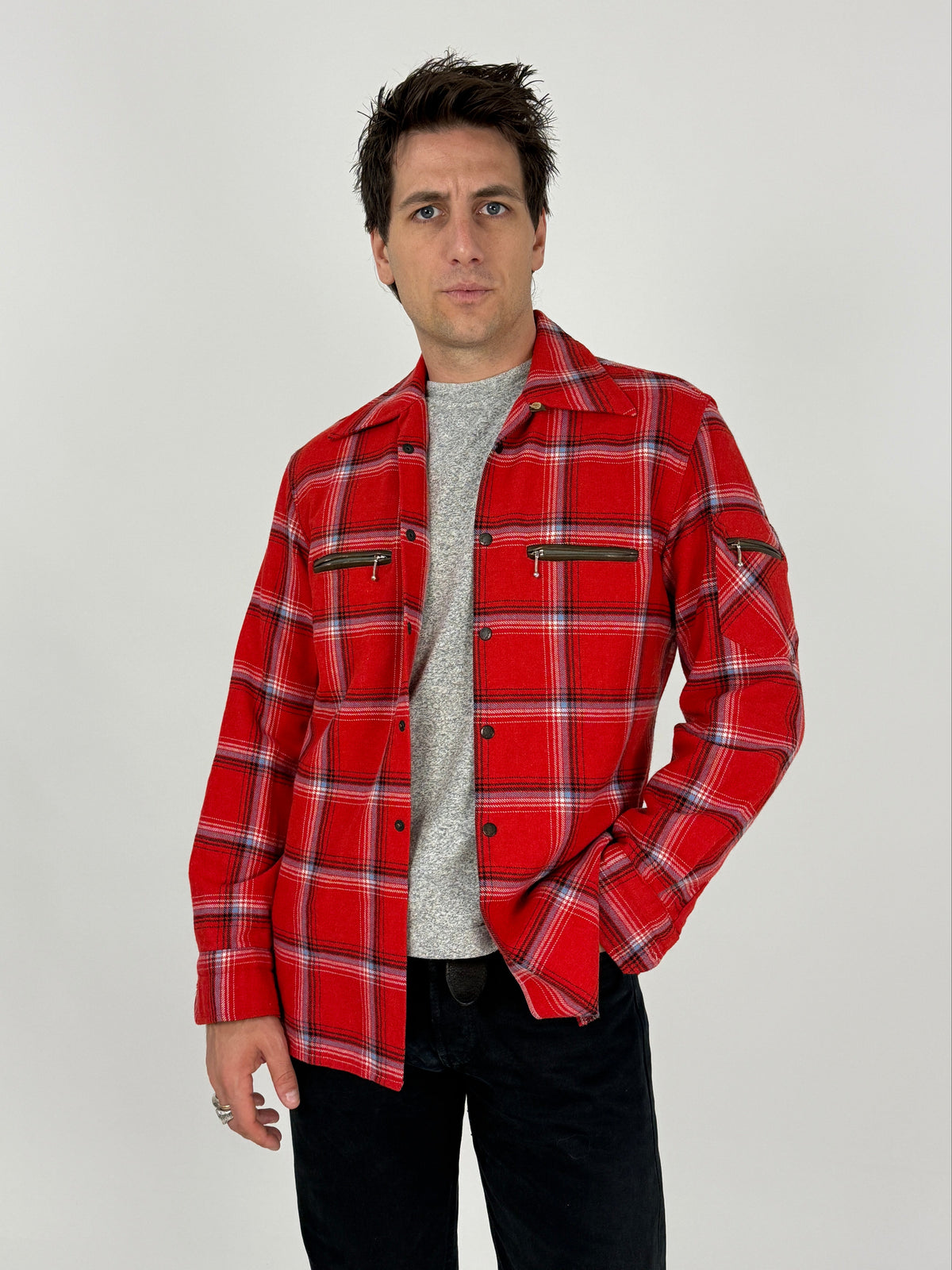 Carlo Mauri camicia flanella lana tartan rosso vintage anni 70 - fronte aperta indossato taglia M