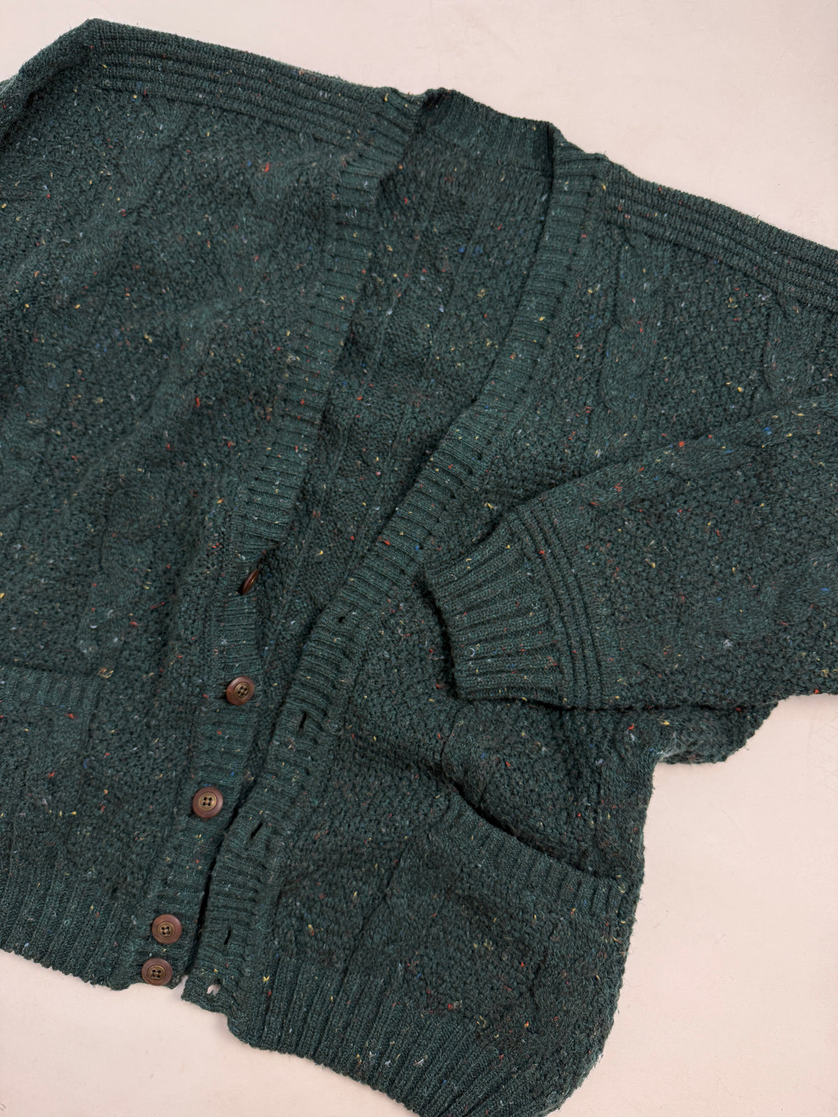 Cardigan vintage lana Donegal Tweed verde bosco - retro indossato, pannello pieno con cucitura centrale