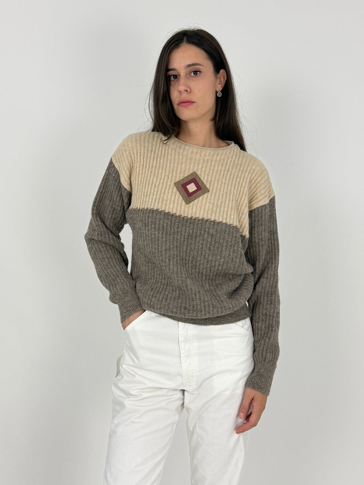 Maglione Les Copains vintage lana color block beige grigio - retro indossato, vista posteriore con diagonale color block