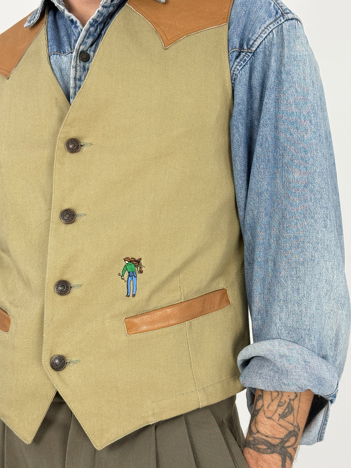 Gilet Western Levi's Vintage con Dettagli in Pelle - Taglia M