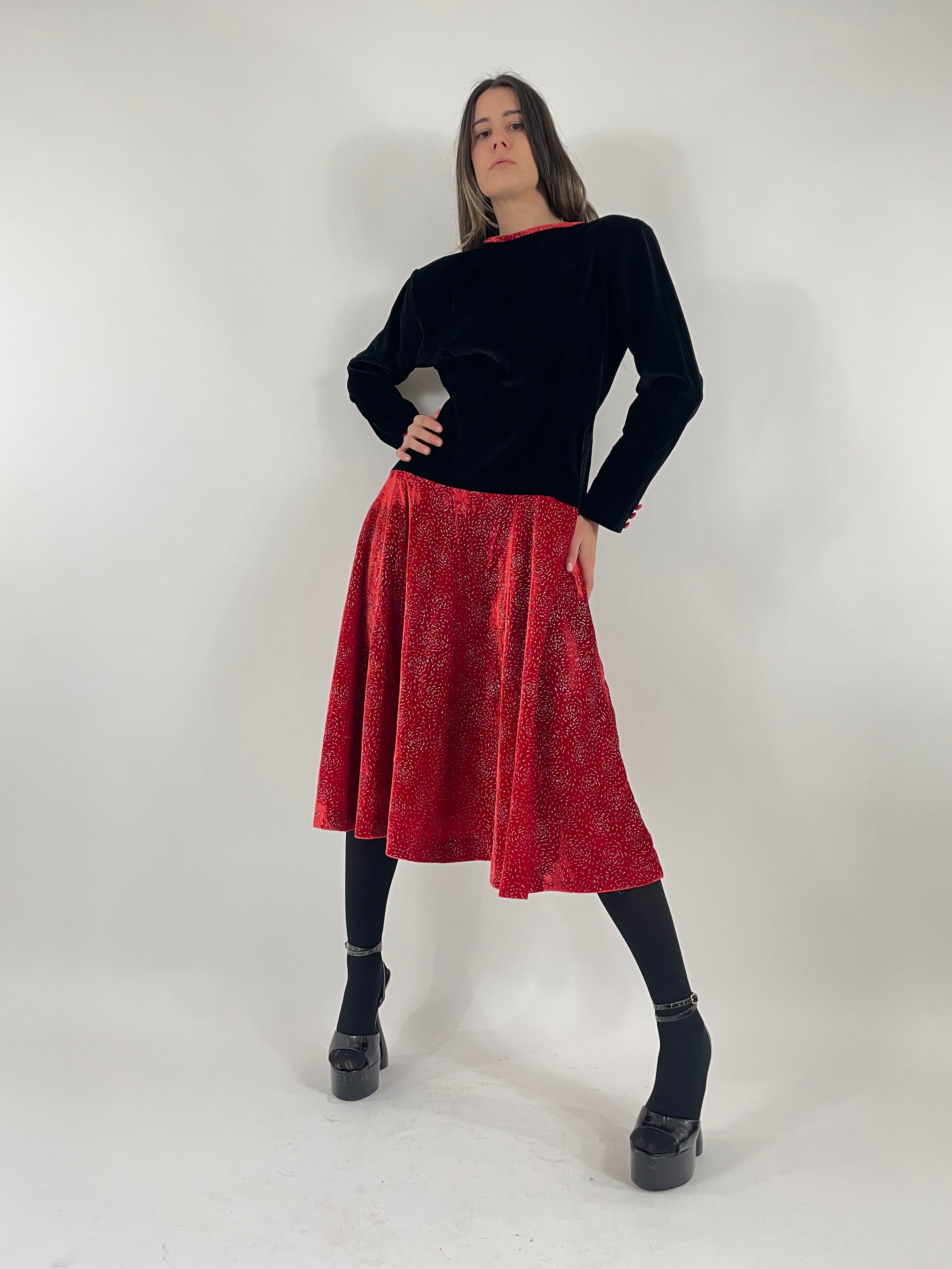 vestito-anni-80-in-velluto-liscio