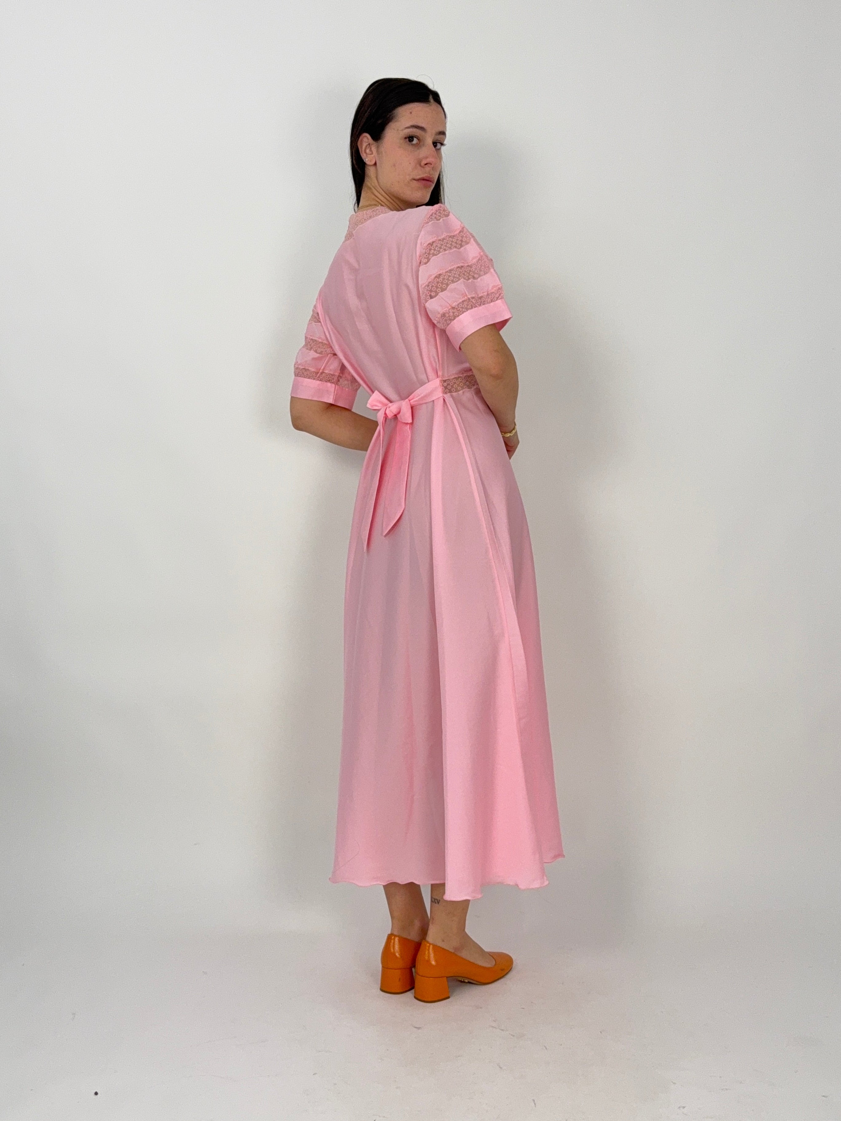 Abito Rosa Vintage con Pizzo Sangallo