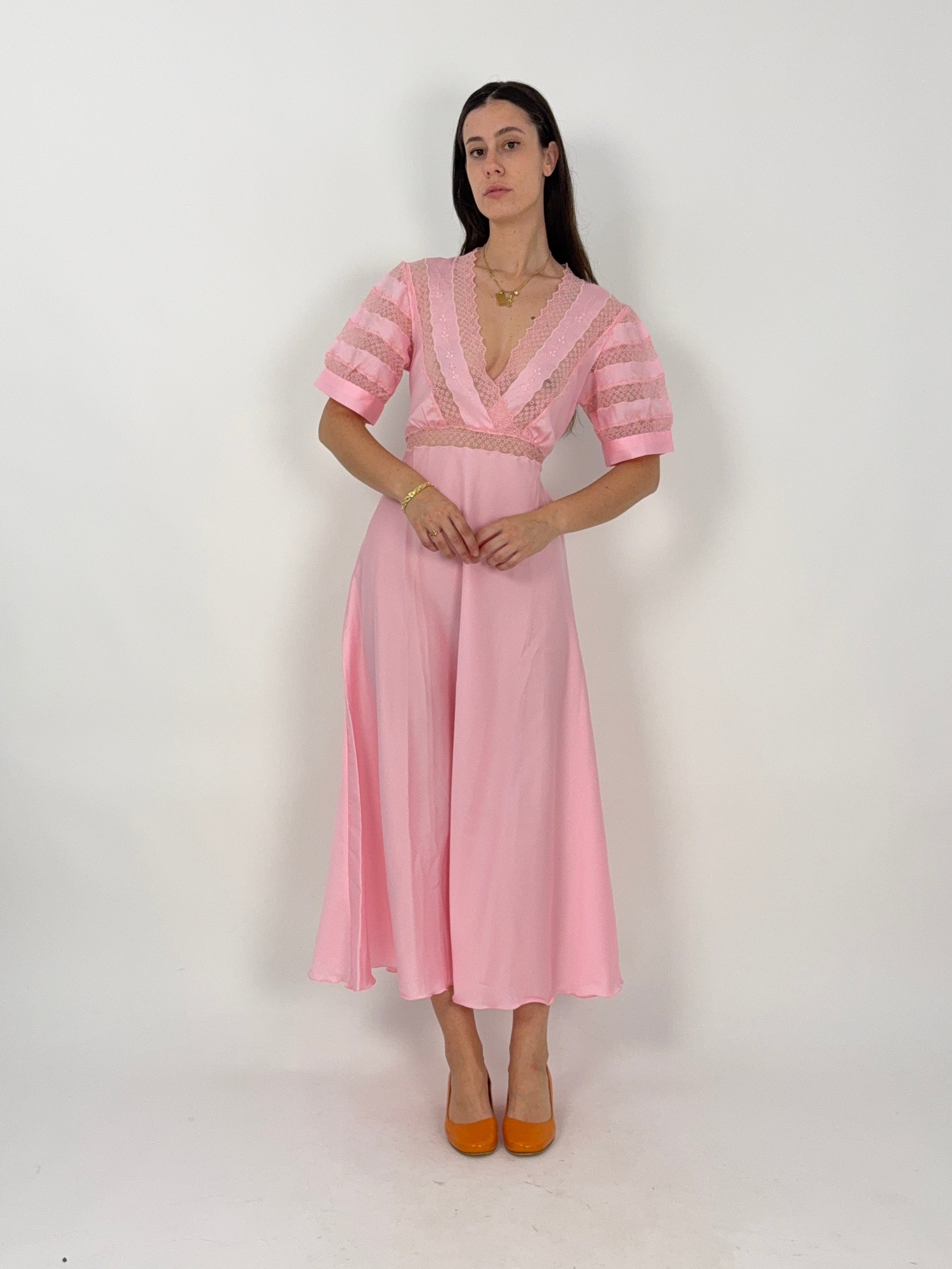 abito lingerie rosa anni '80 manica corta a palloncino e gonna lunga