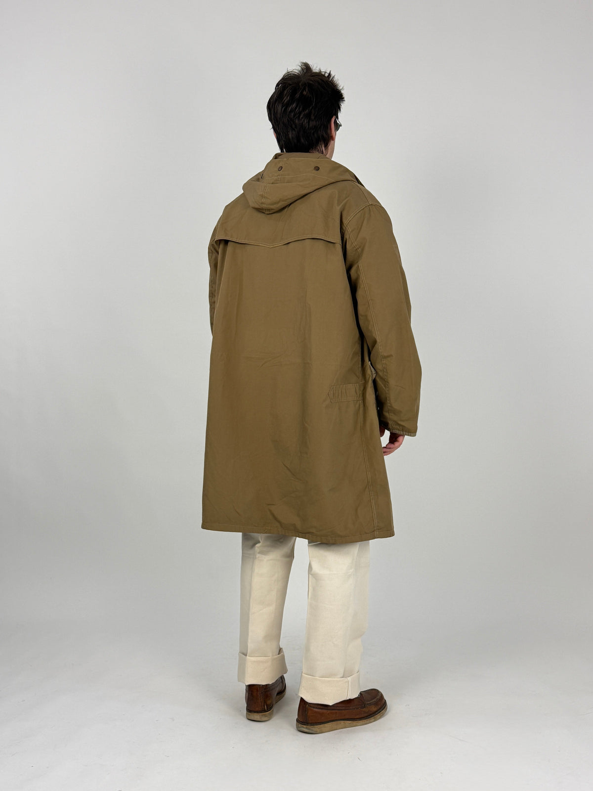 Parka utility khaki vintage - piano retro, costruzione pannelli cotone twill khaki, coulisse orlo, lunghezza sotto il ginocchio cm 107