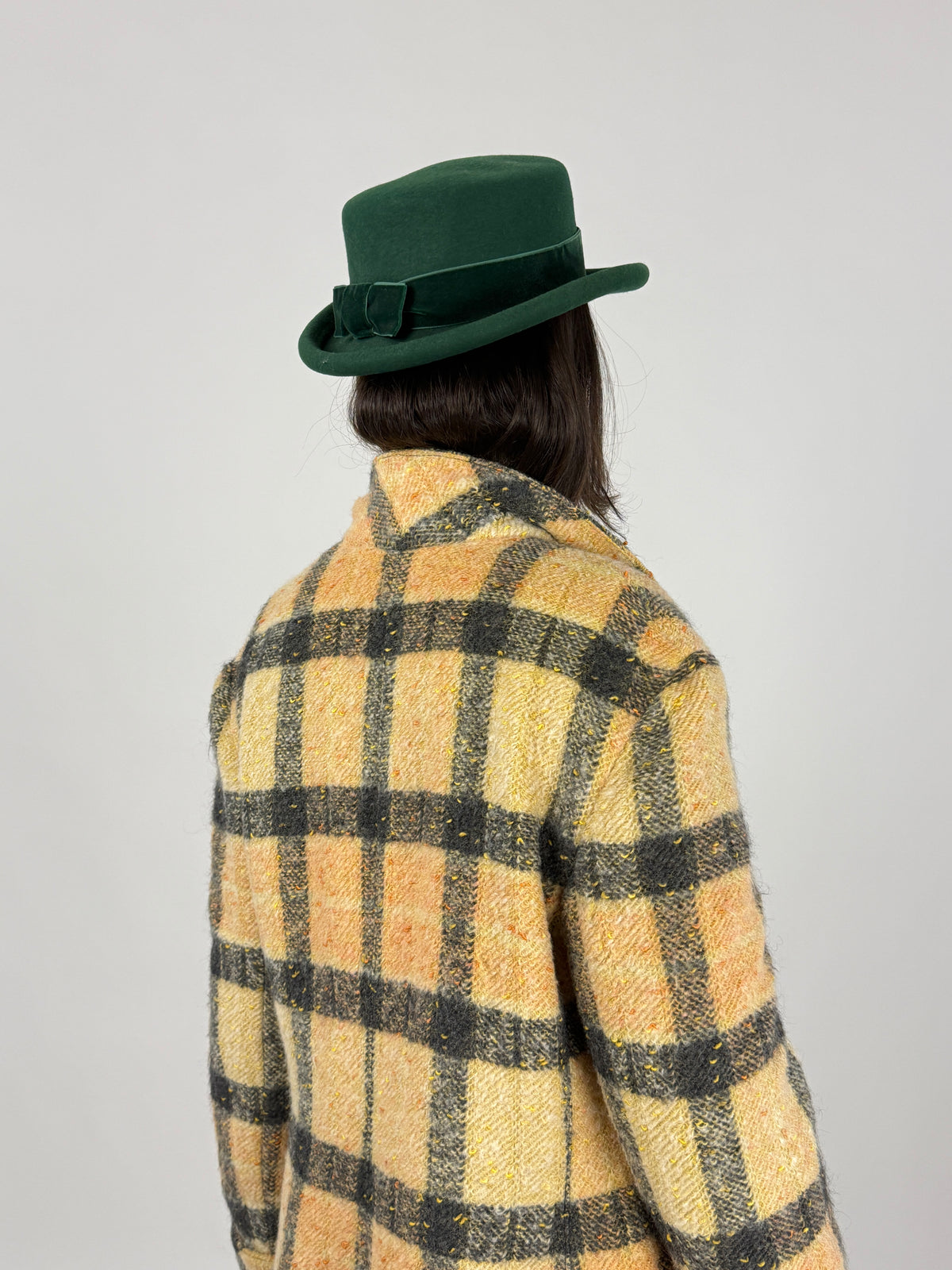 Interno in feltro e fascia perimetrale del cappello verde