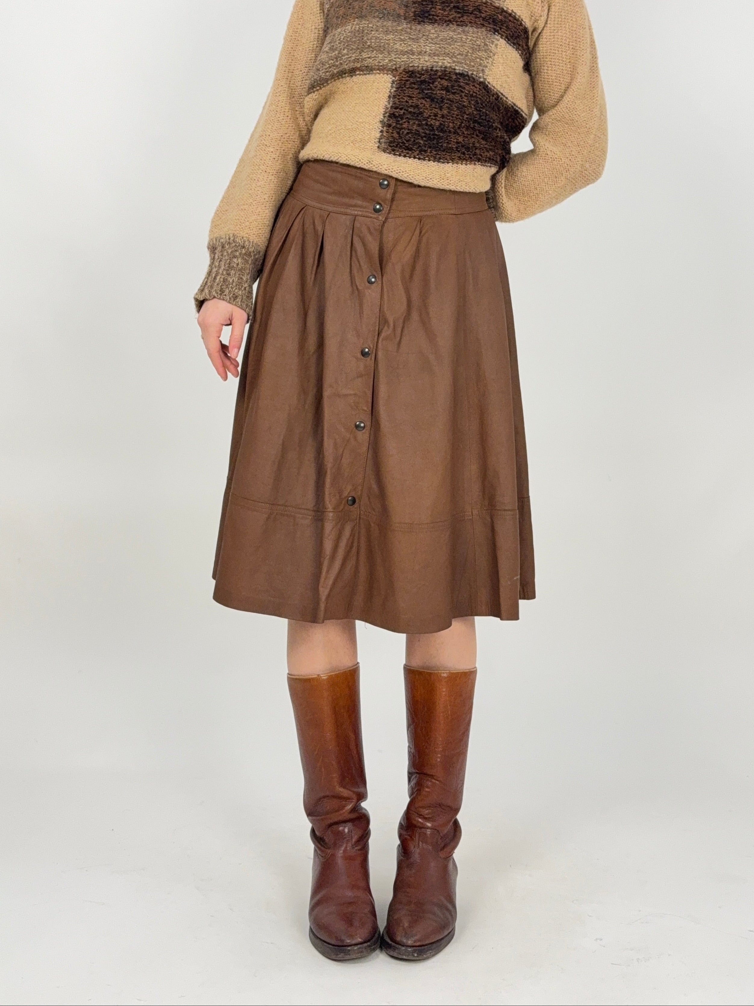 gonna Belfe vintage in pelle marrone con bottoni frontali