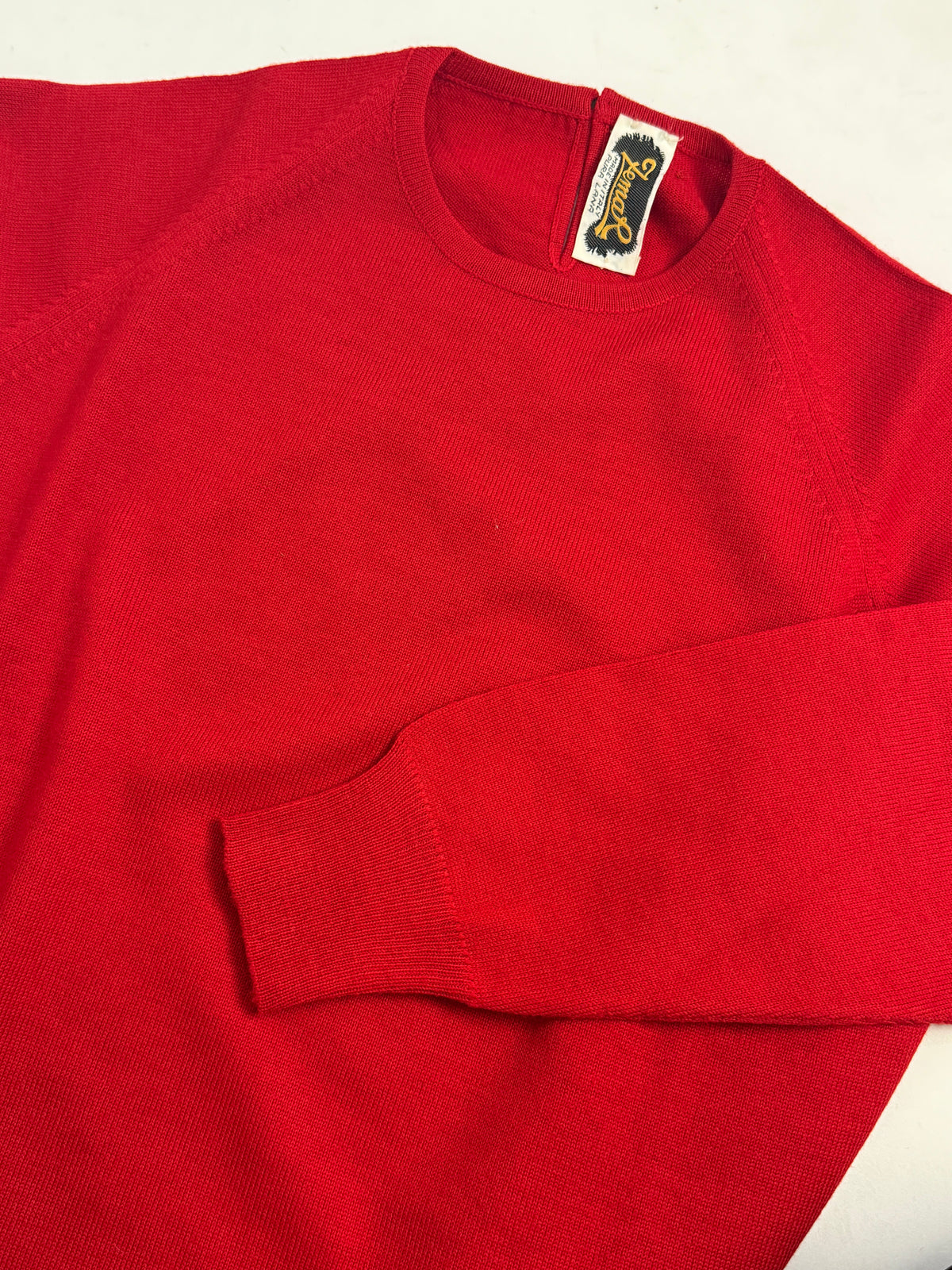 Maglia Lemar rossa in pura lana con bordi a costine