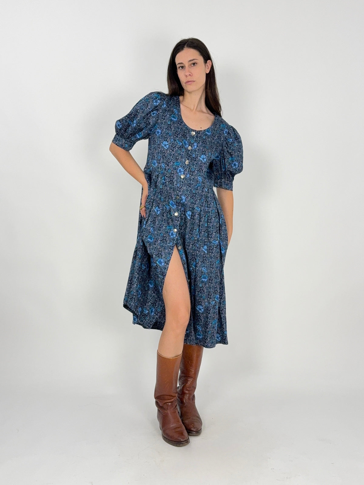 abito stile tirol vintage fatto a mano blu con bottoni a cuore in metallo
