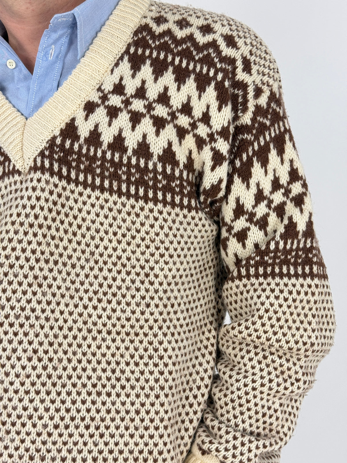 Maglione Benetton vintage panna e marrone taglia L, vista frontale indossato