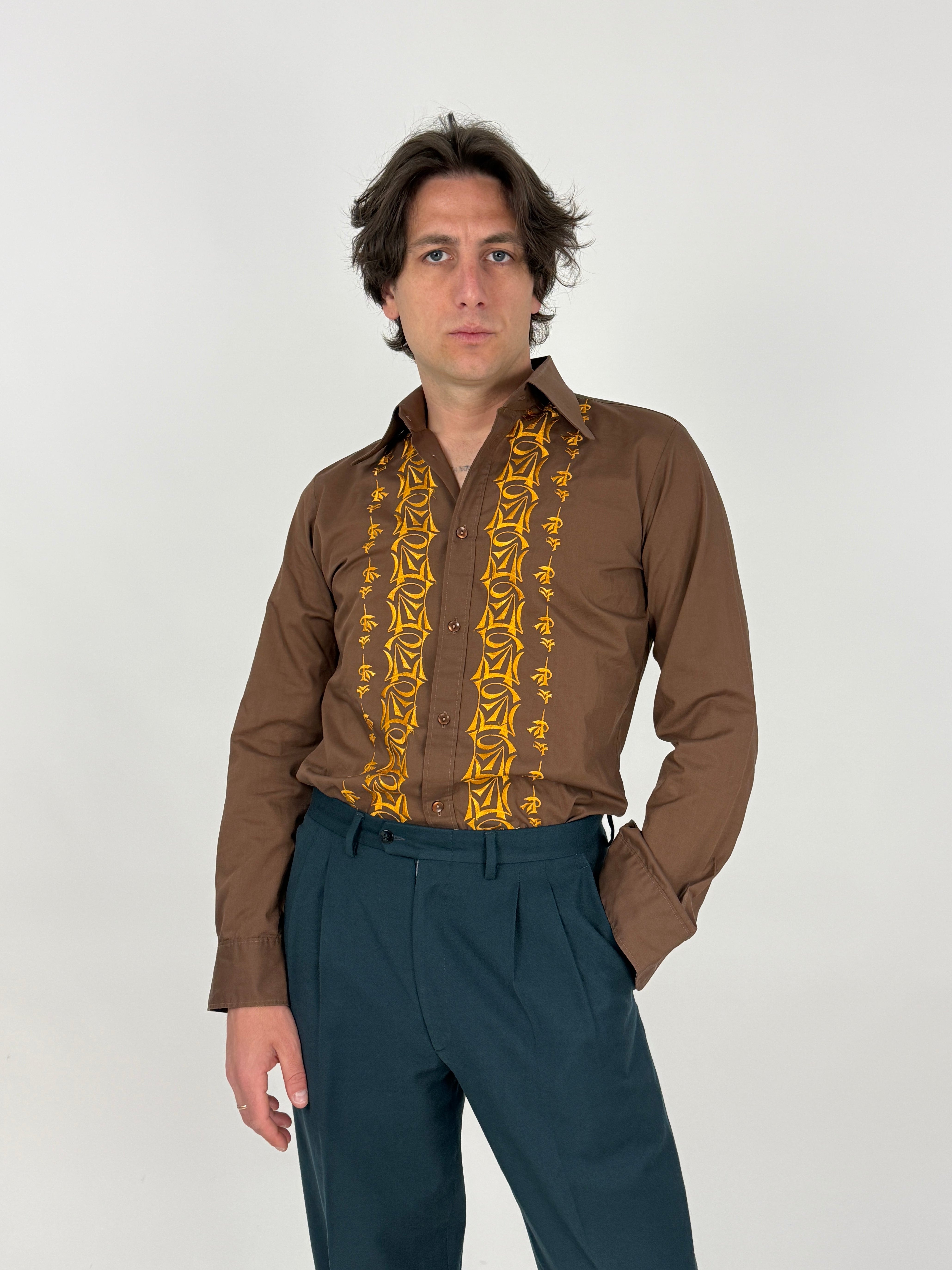 Camicia anni '70 con ricami