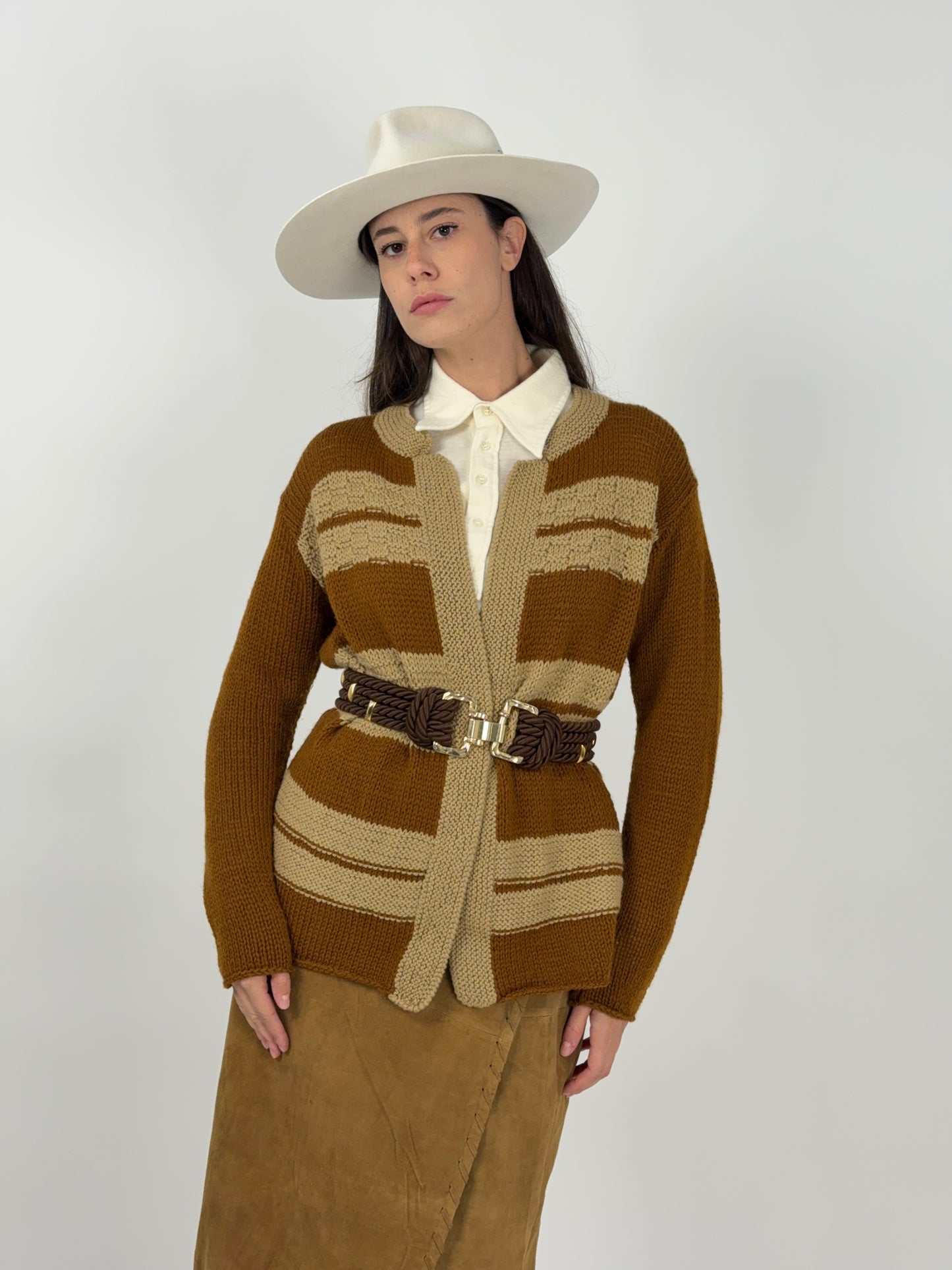 Cardigan handmade in lana