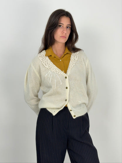 Cardigan con ricami e bottoni gioiello – Anni ’80