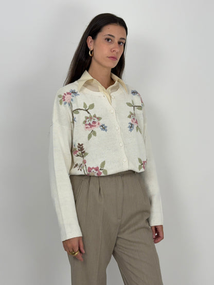 Cardigan con ricami floreali