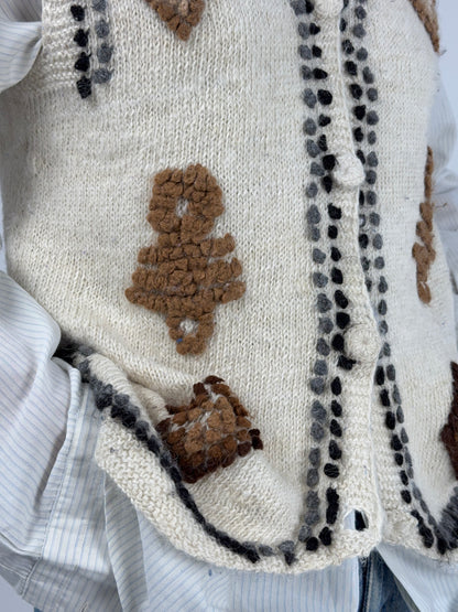 Gilet handmade con ricami in morbida lana