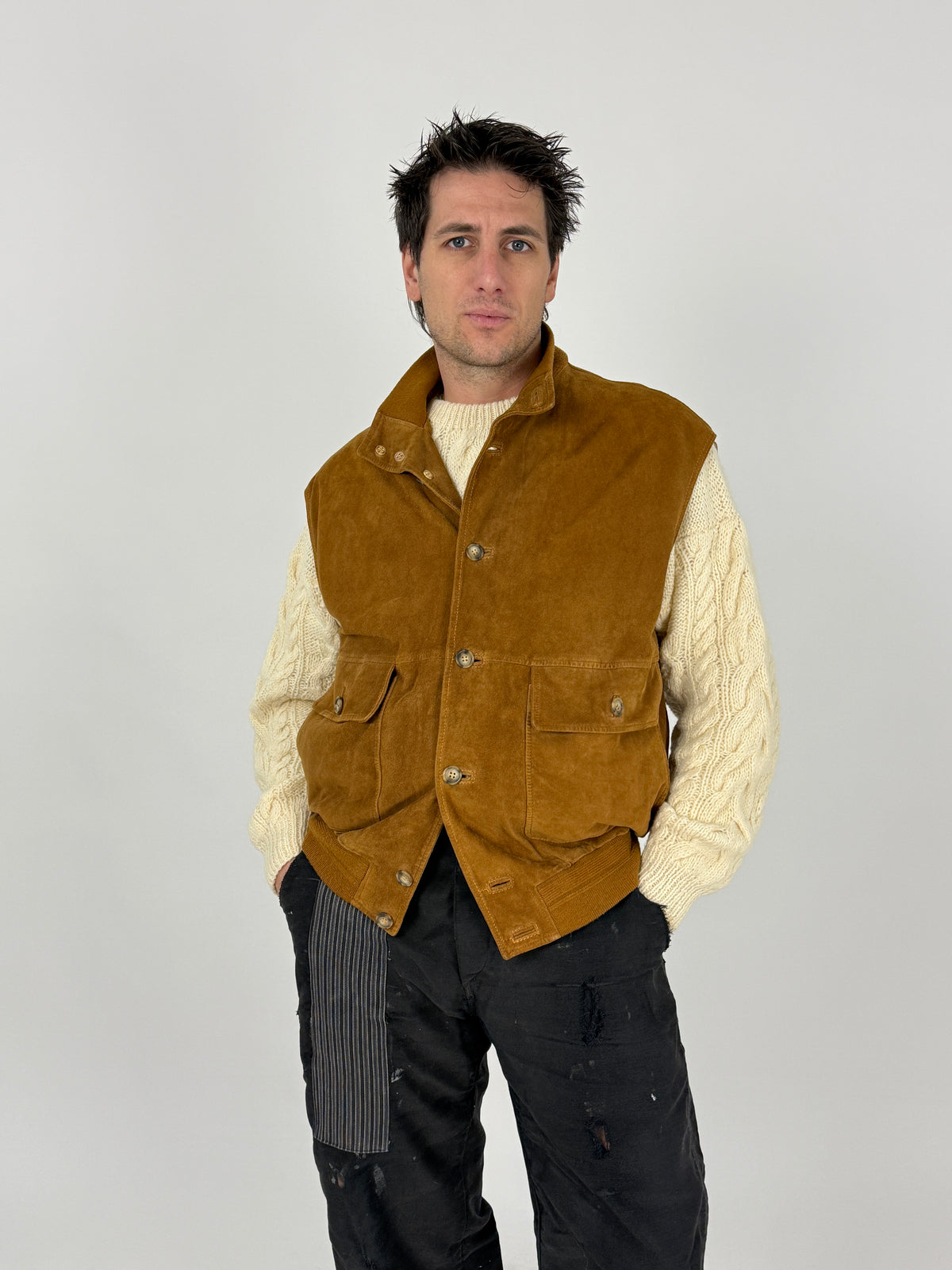 Gilet camoscio vintage - retro indossato, pannello camoscio e bordo elastico a coste