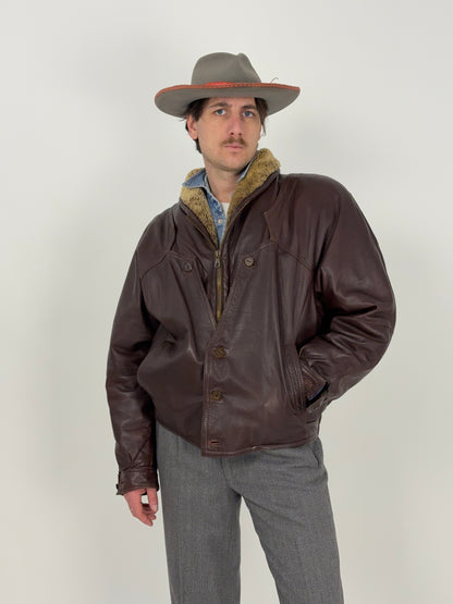 Giubbotto in pelle anni ’80 con collo shearling