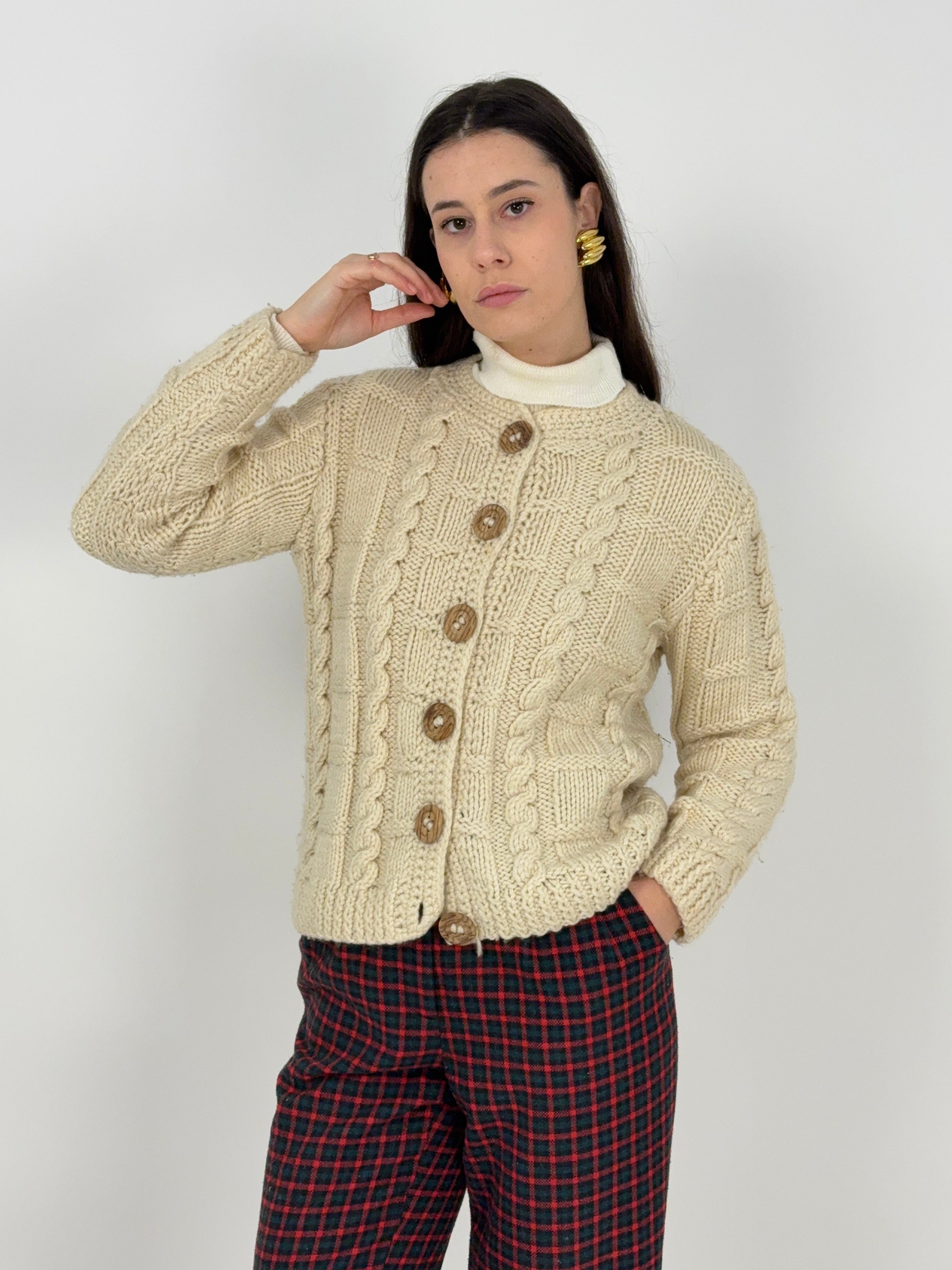 Cardigan a trecce anni ’70 con bottoni in legno