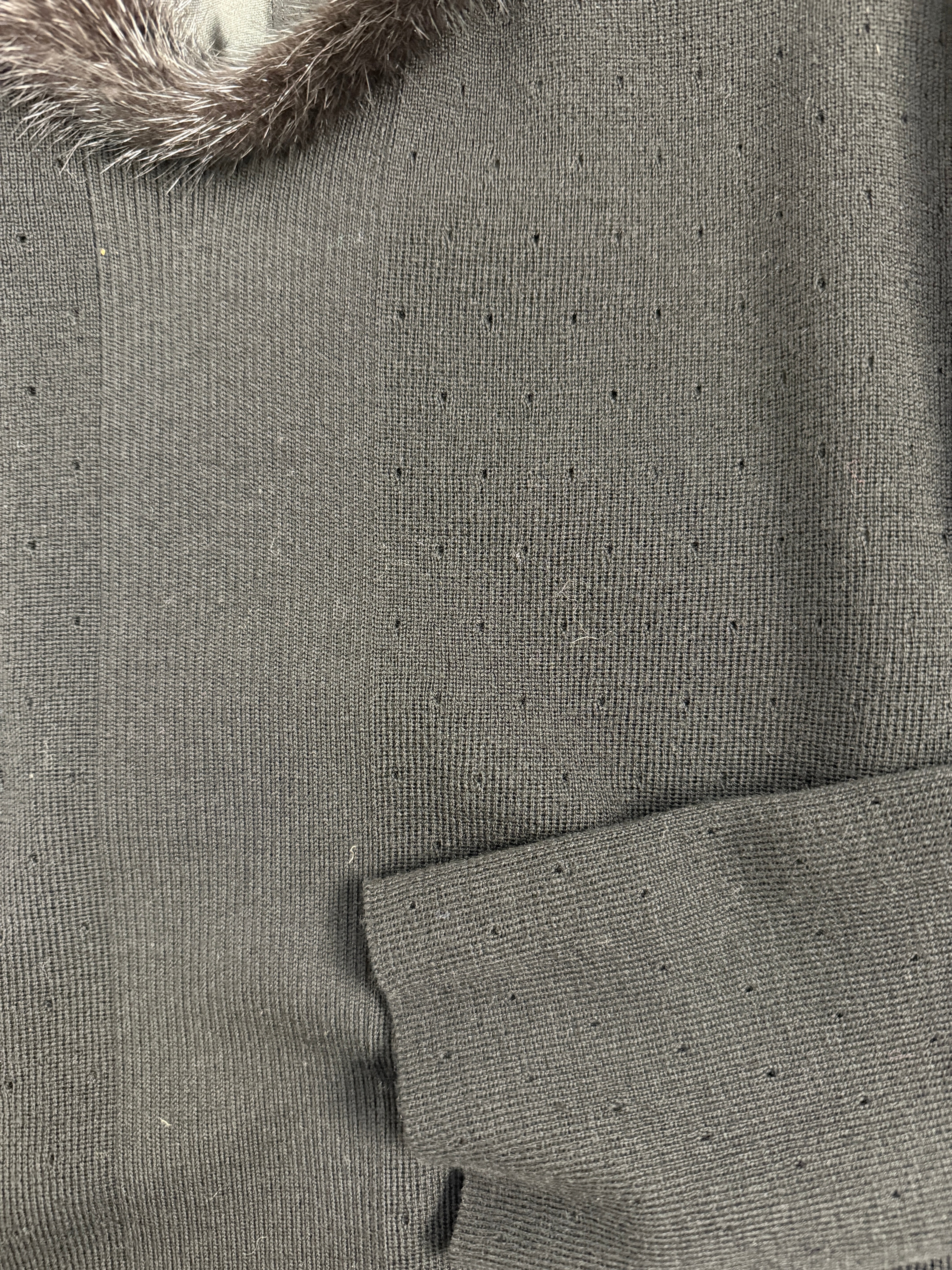 Abito lungo in lana con collo in pelliccia