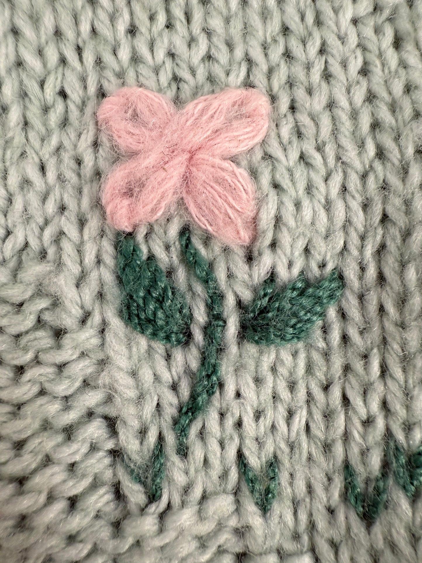 Maglione in lana ricamato a mano