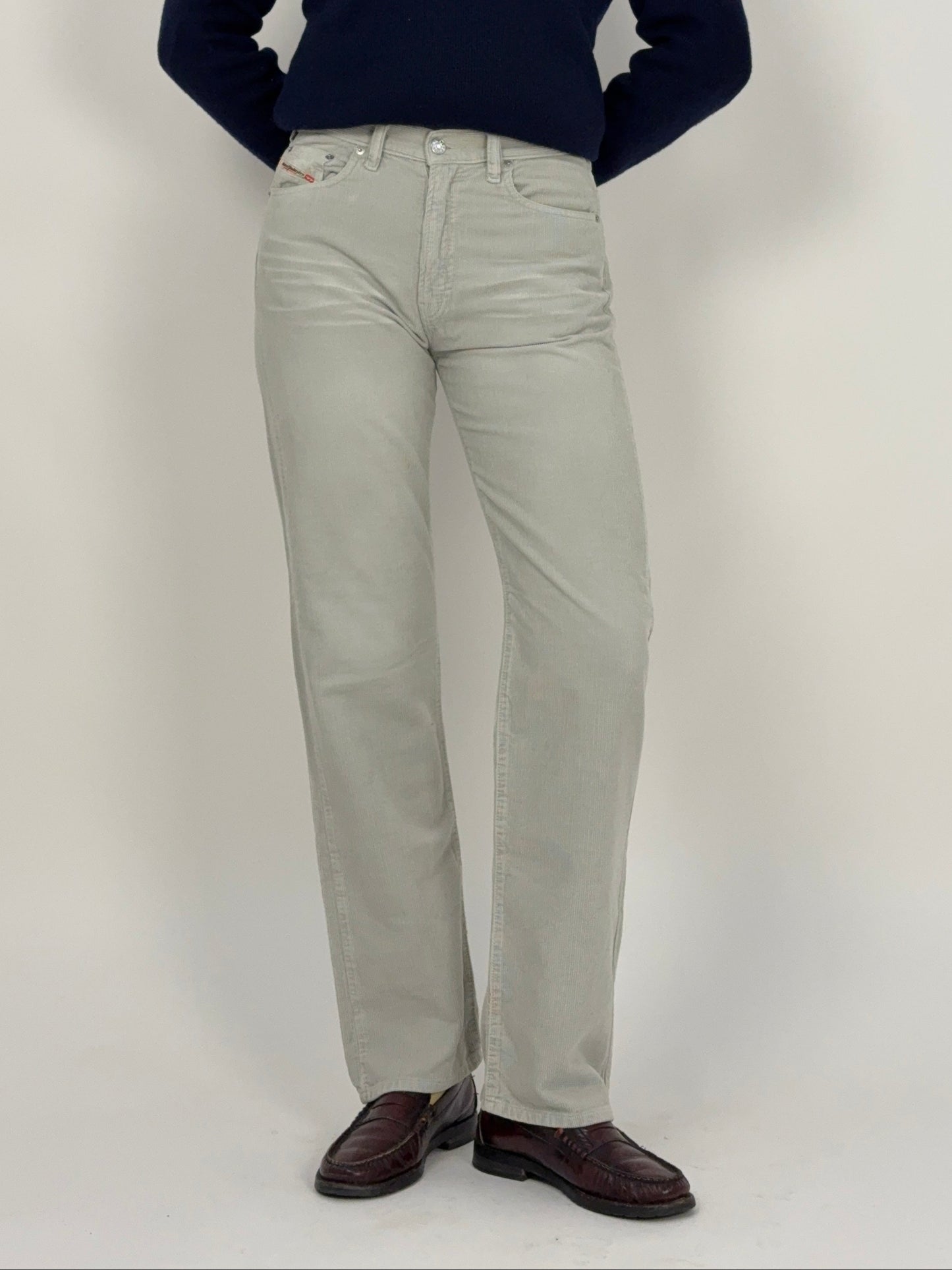 diesel-pantaloni-in-velluto-a-coste-beige-donna