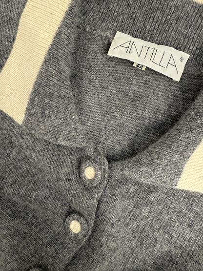 Abito in lana con ricami