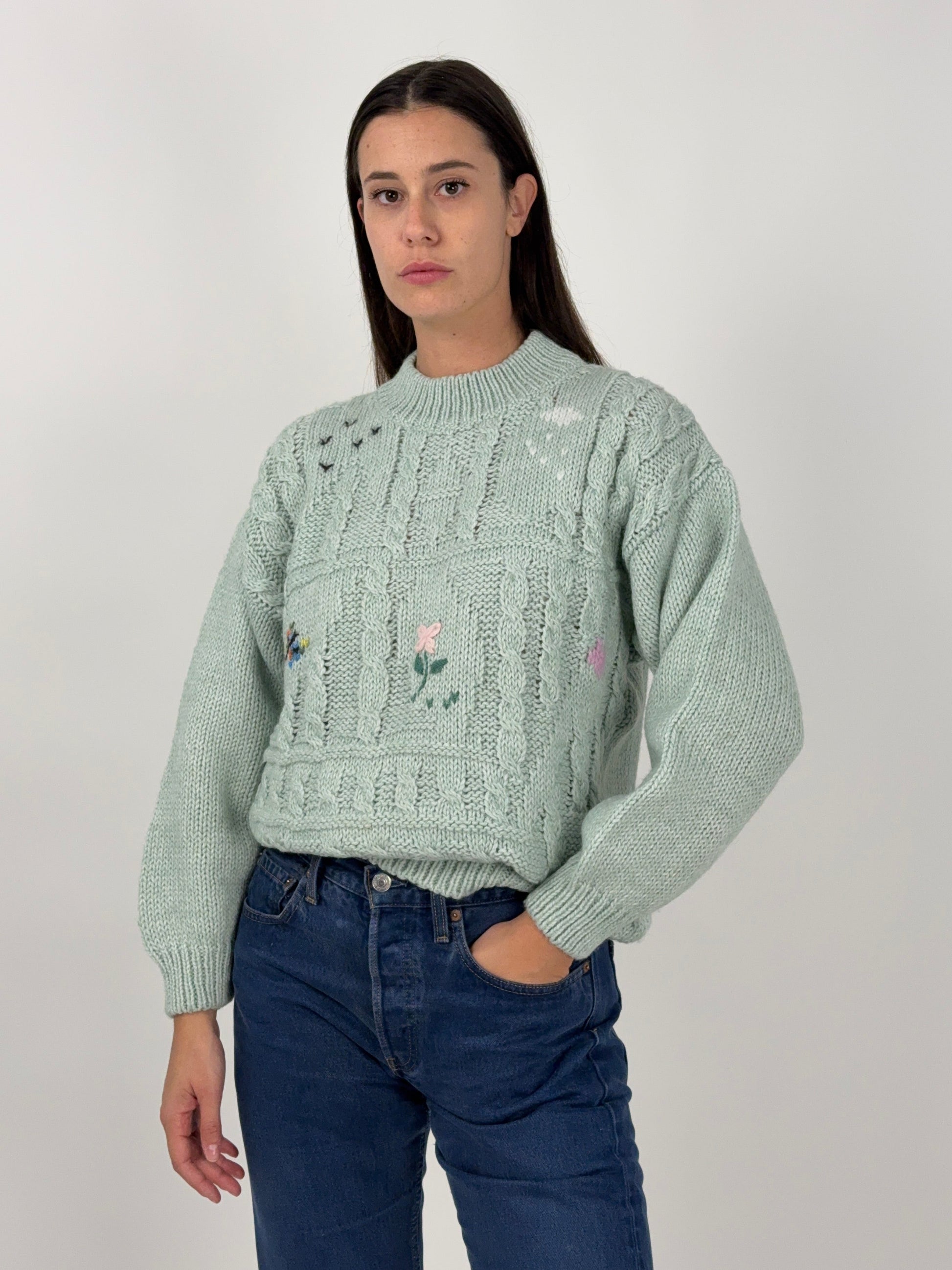 maglione-ricamato-a-mano-vintage-donna