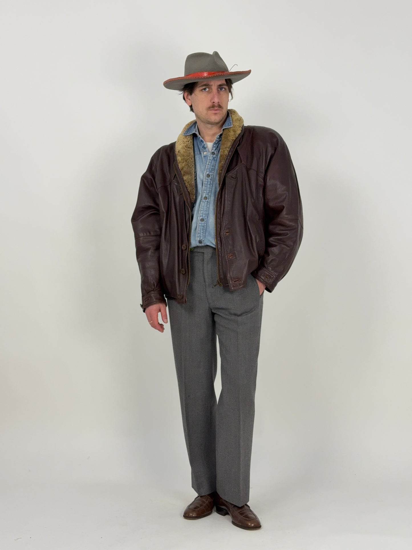 Giubbotto in pelle anni ’80 con collo shearling