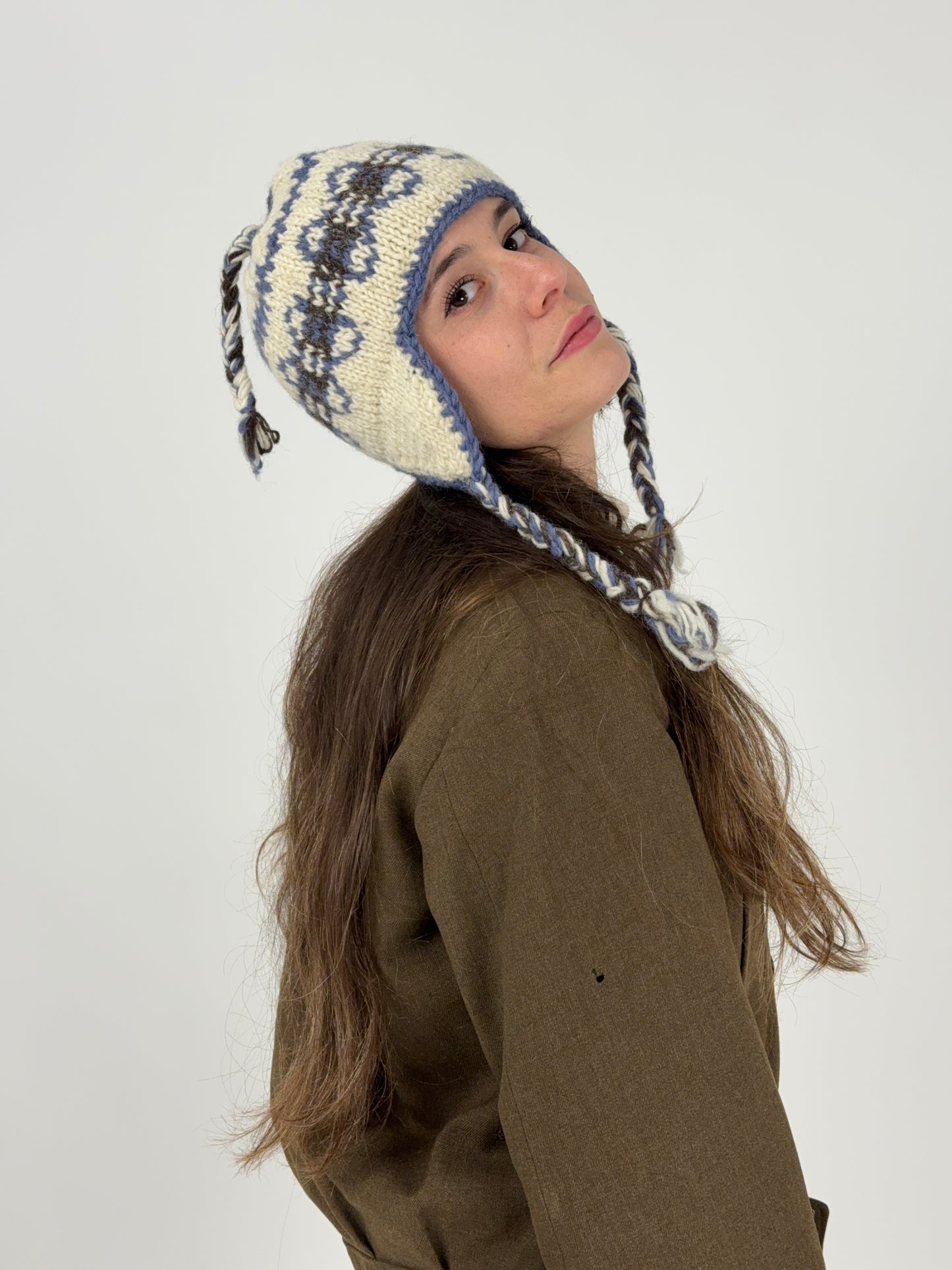 cappello-handmade-peruviano-in-lana-conparaorecchie