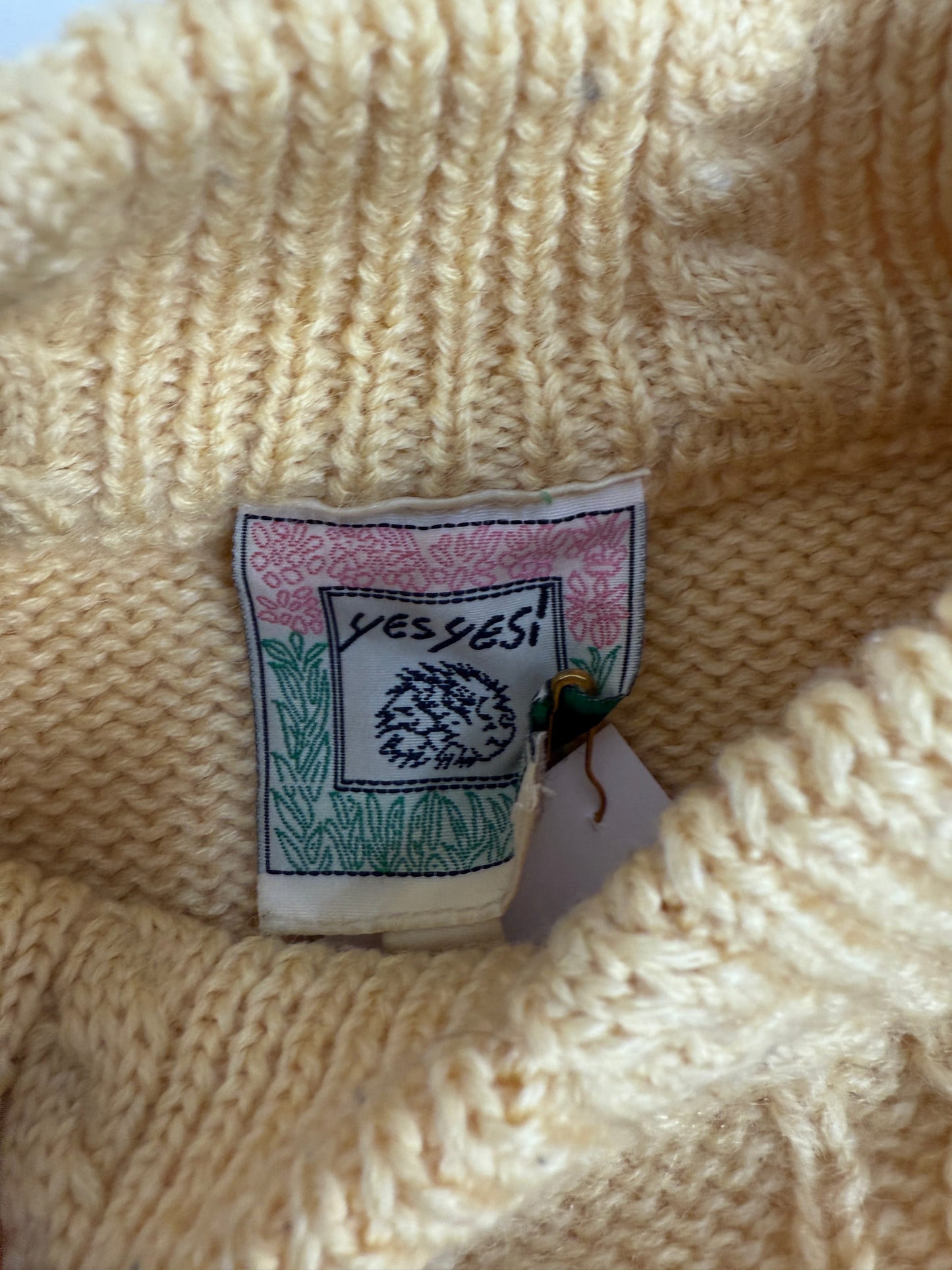 Maglione anni ’70/’80 in Lana con ricami floreali