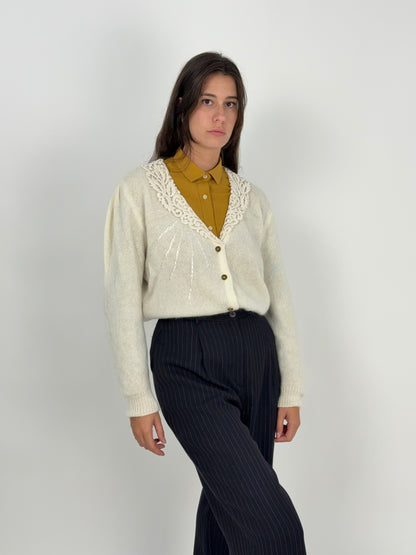 Cardigan con ricami e bottoni gioiello – Anni ’80