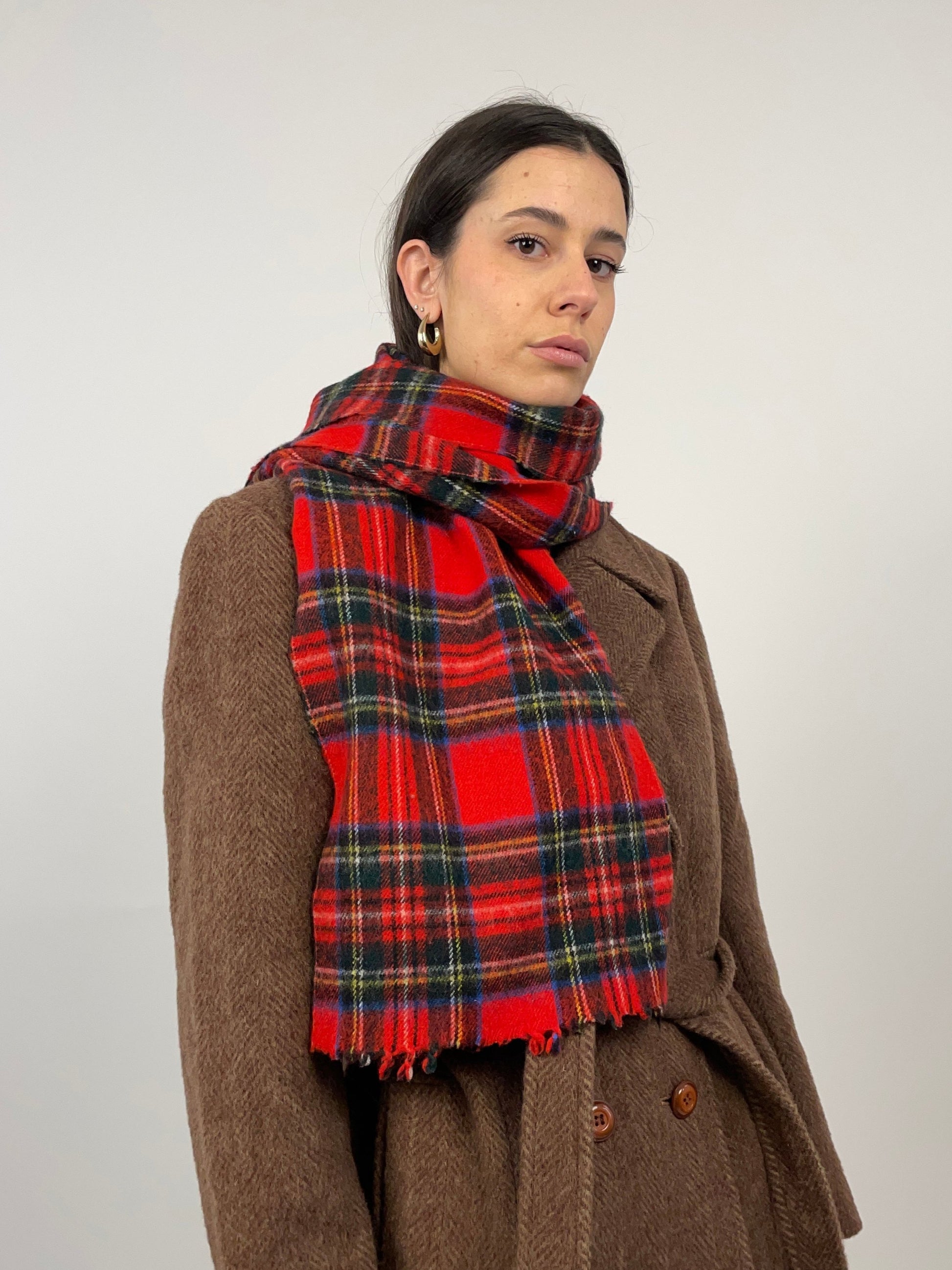 sciarpa-vintage-in-lana-tartan-rossa