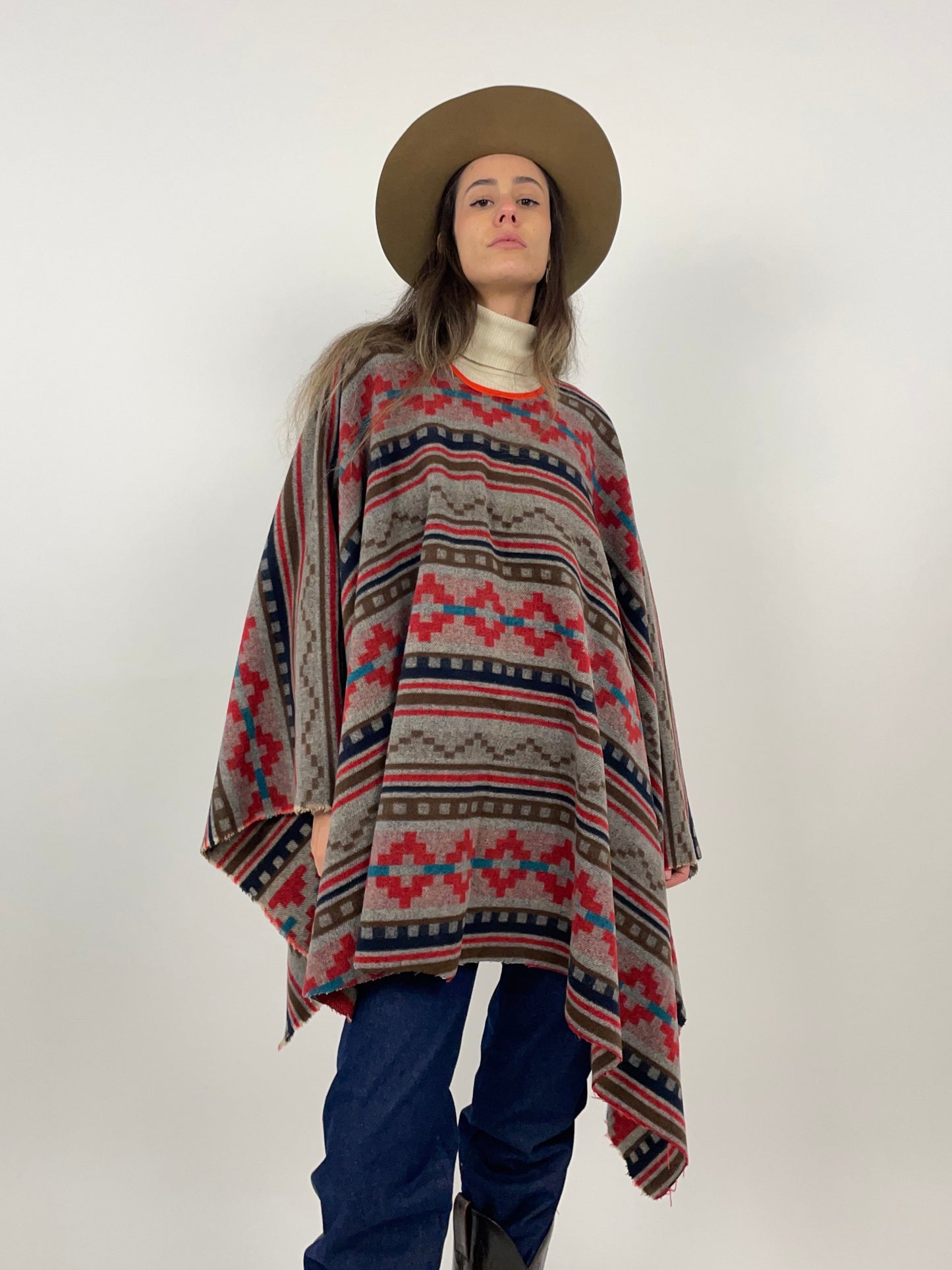 Poncho vintage in lana