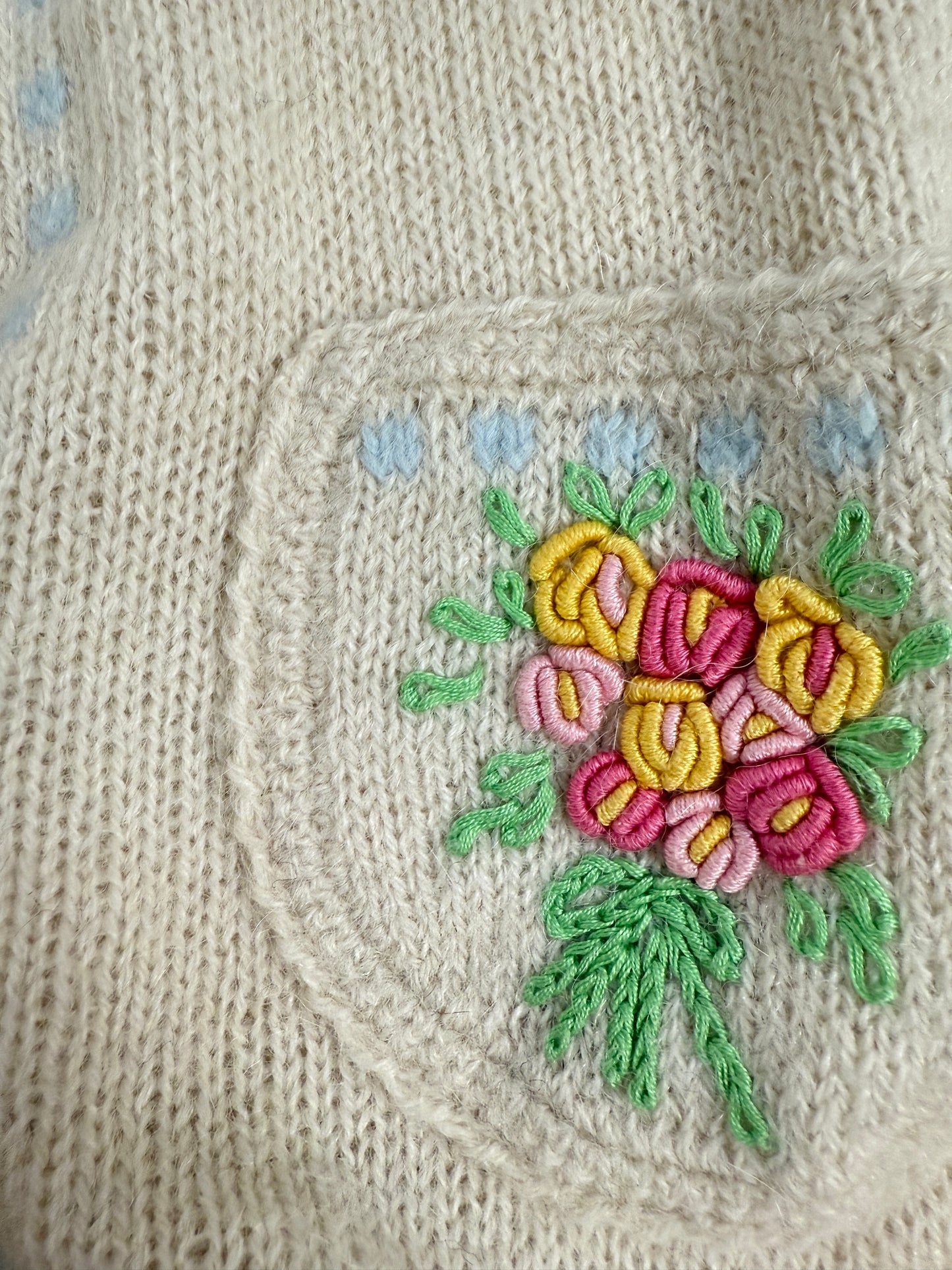 Maglioncino anni ’70 con ricami - fatto a mano