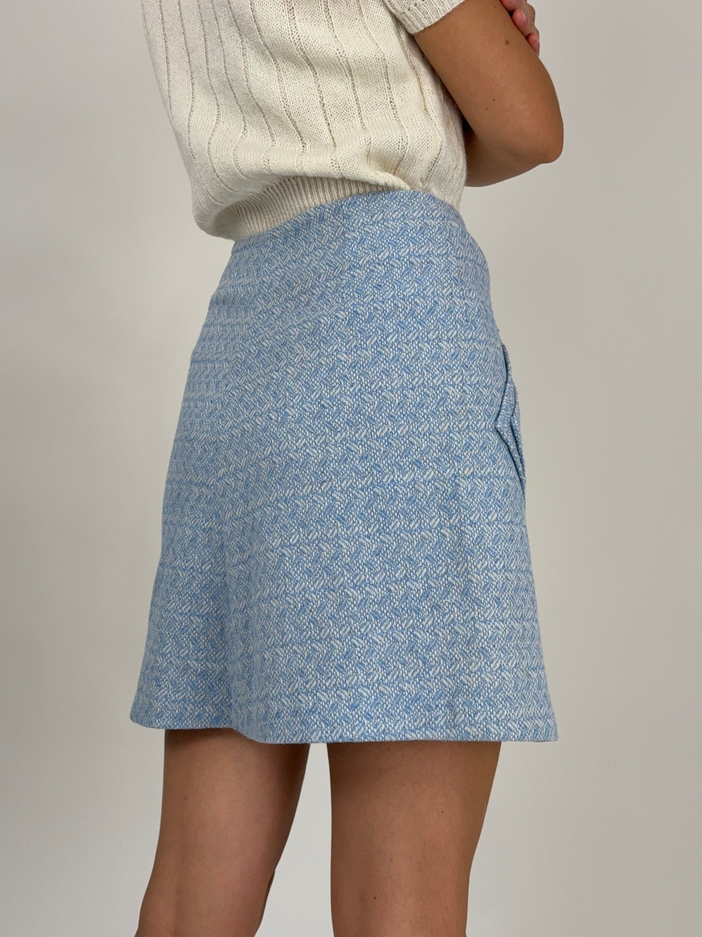 Minigonna A-line in tweed celeste anni ’60