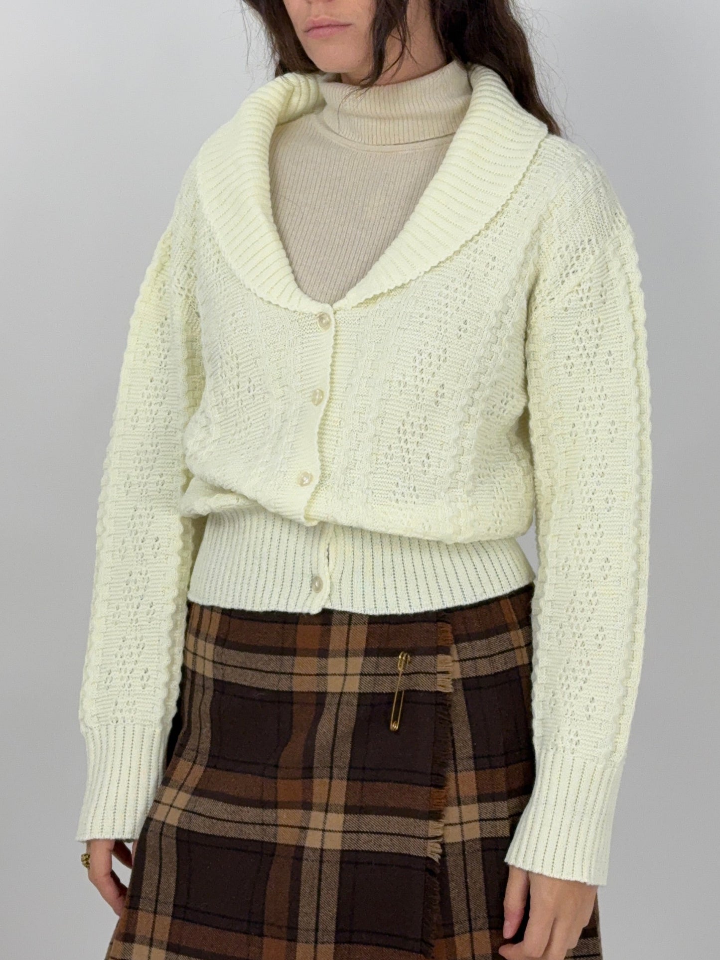 cardigan-vintage-donnain-lana-lavorata-a-magliagiallo-chiaro