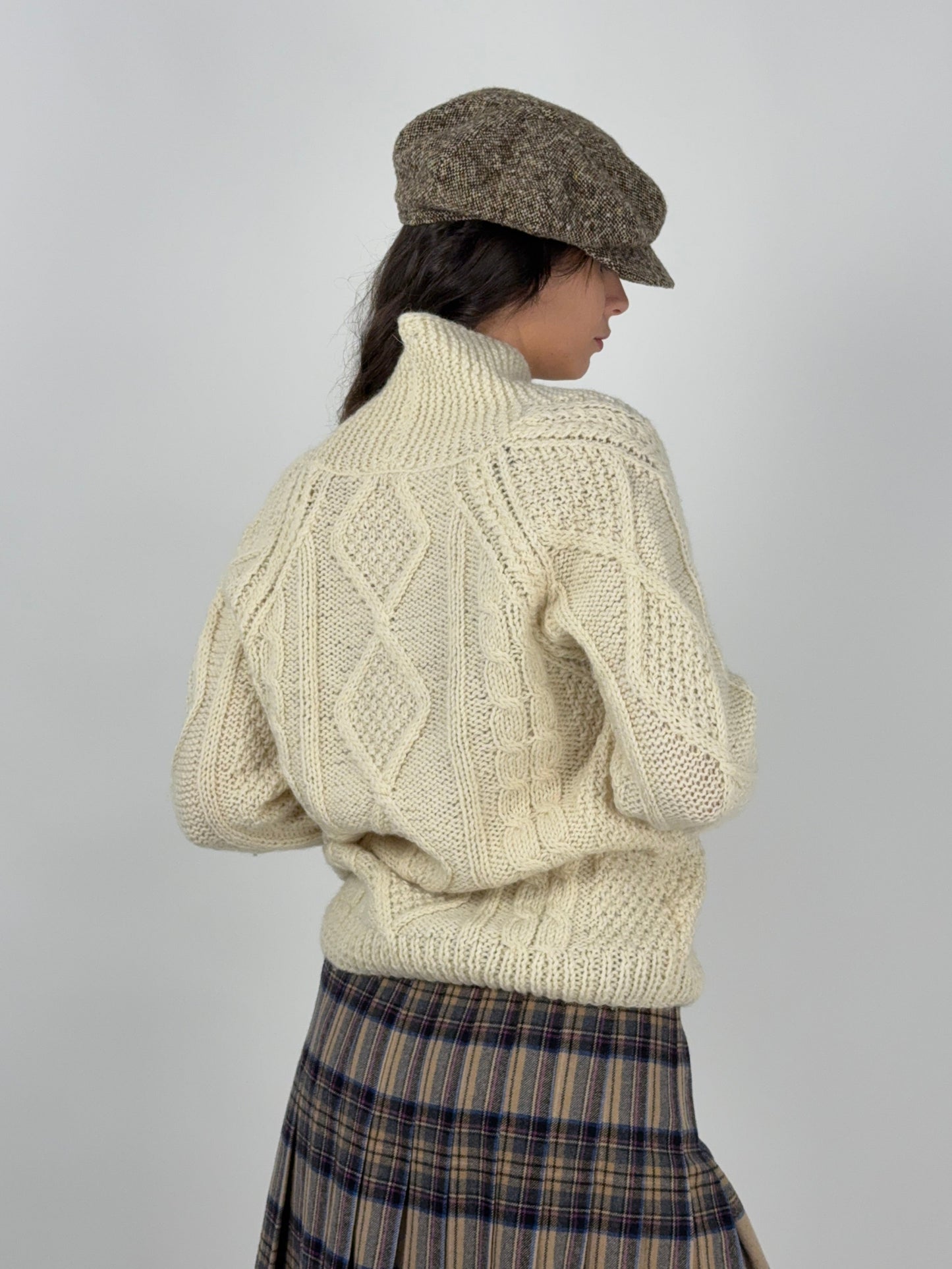 Maglione a trecce in lana